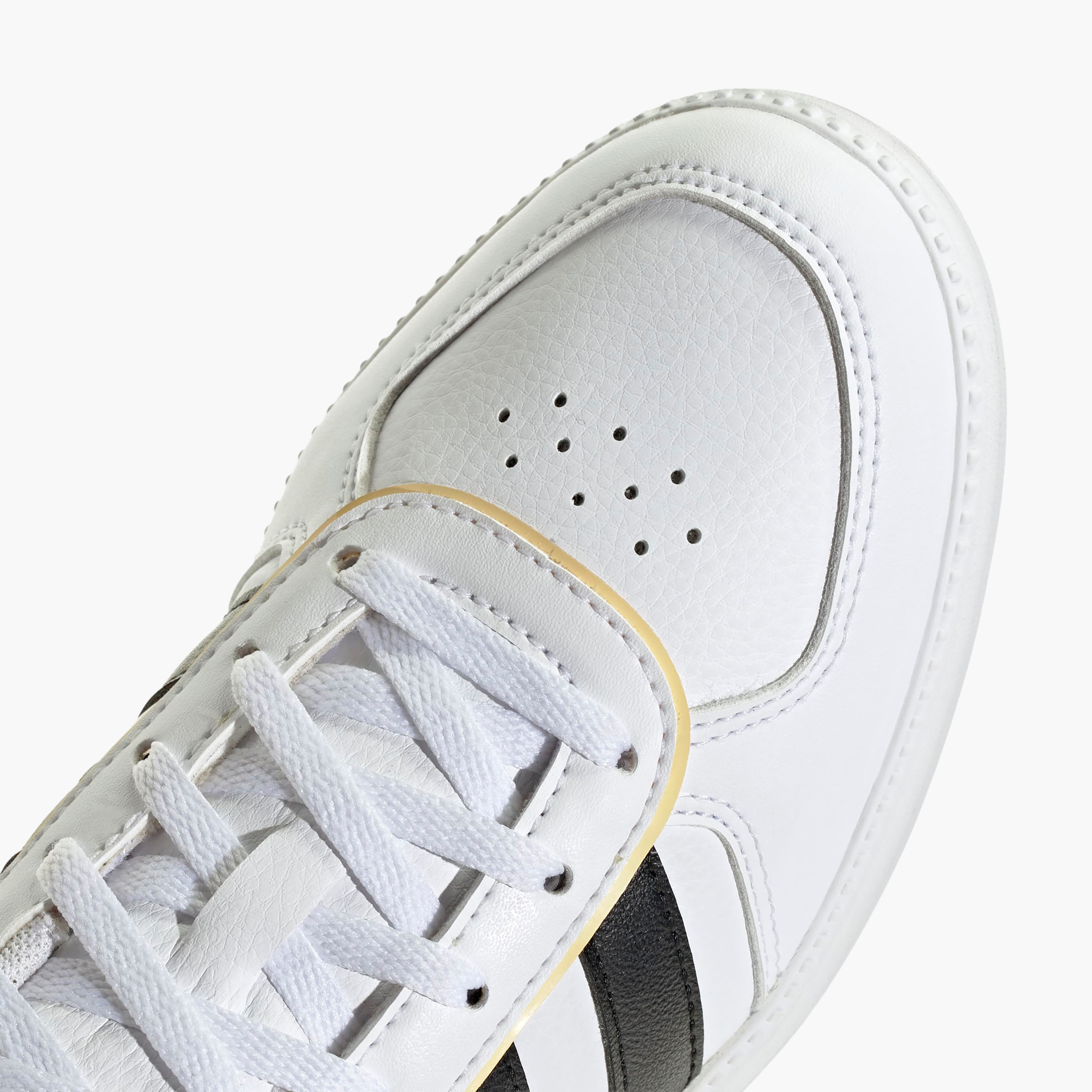 حذاء سنيكرز بريك نت سليك جيه بطول الكاحل وتصميم مثقّب ورباط للأولاد من أديداس-boys-shoes-sneakers-image-6