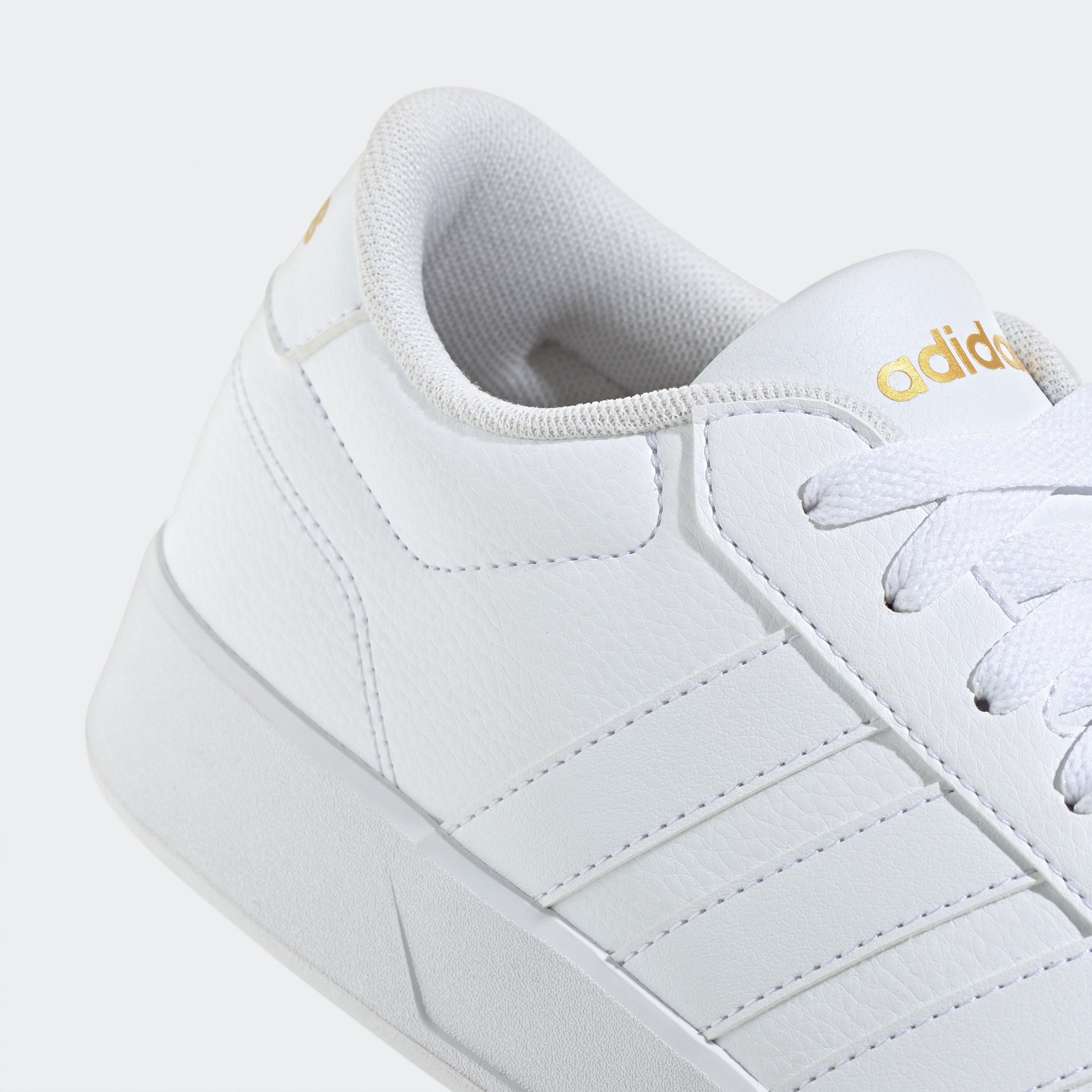 أديداس - حذاء رياضي بريكنيت 3.0 برباط وكاحل منخفض للنساء JQ5483 | OE-sports-women-shoes-image-8