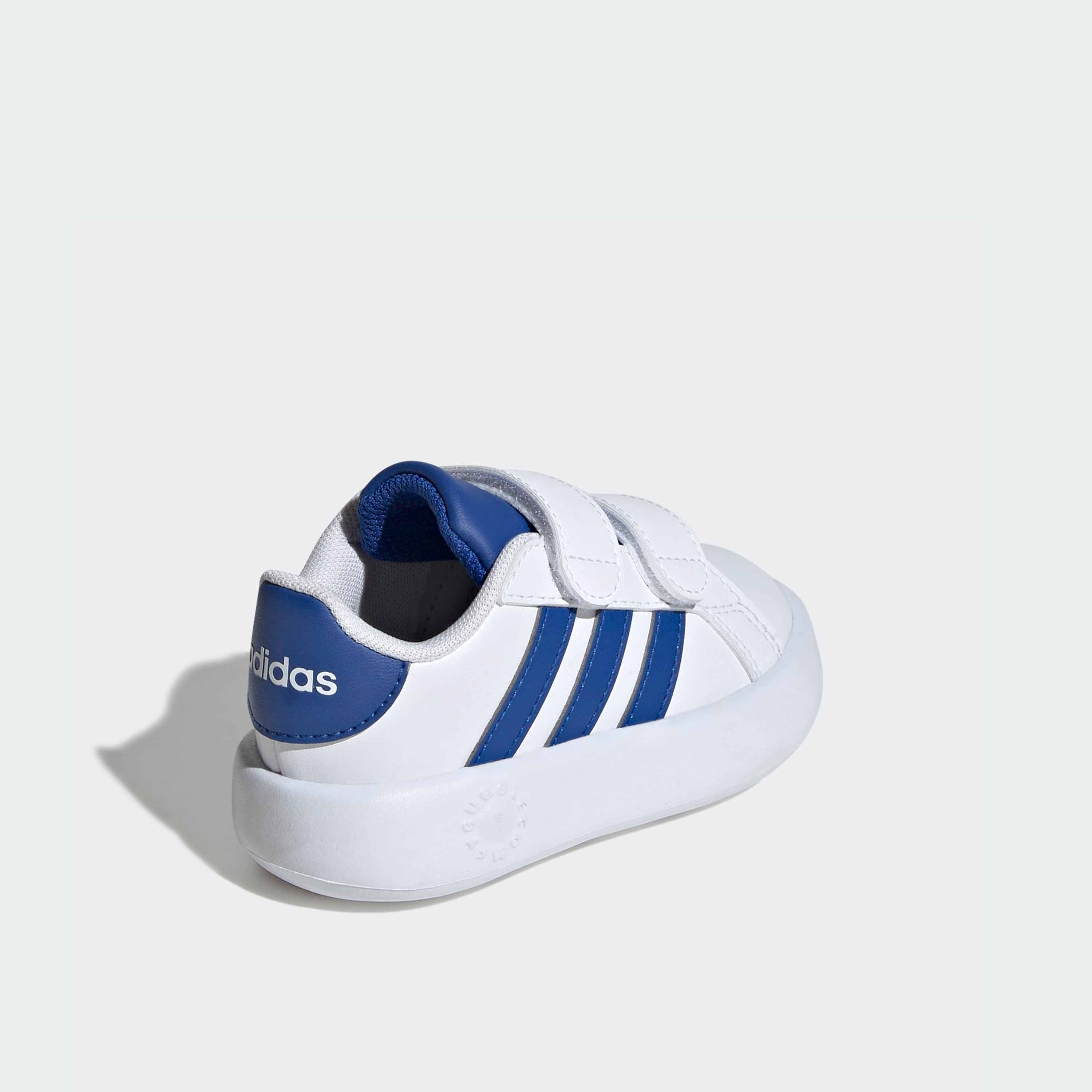 حذاء رياضي للأطفال جراند كورت لايف ستايل مزود بخطاف وحلقة من اديداس | او اي-sports-boys-shoes-image-20