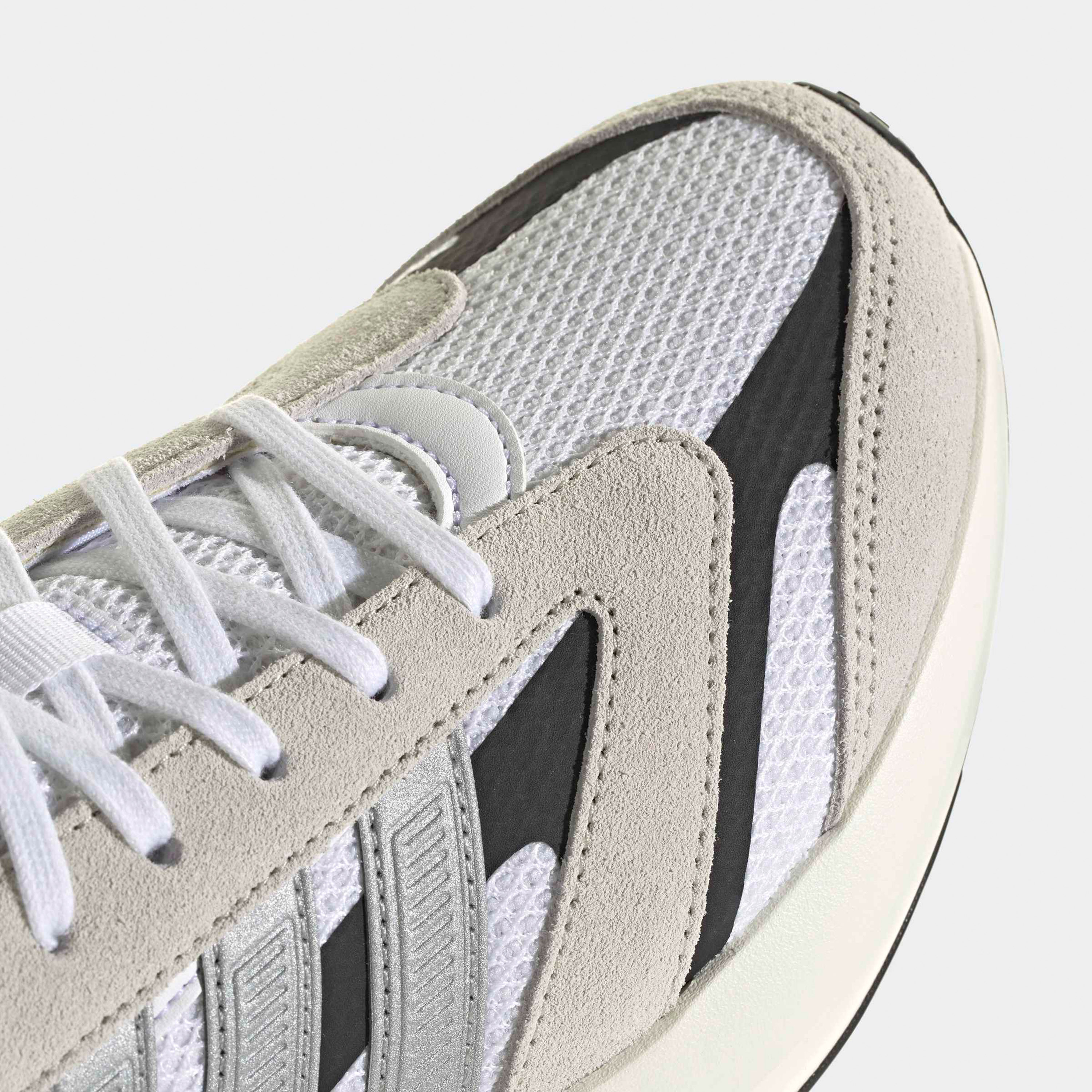 حذاء سنيكرز برباط إغلاق للكاحل لايت شيفت 2.0 للنساء من أديداس-sports-women-shoes-image-5