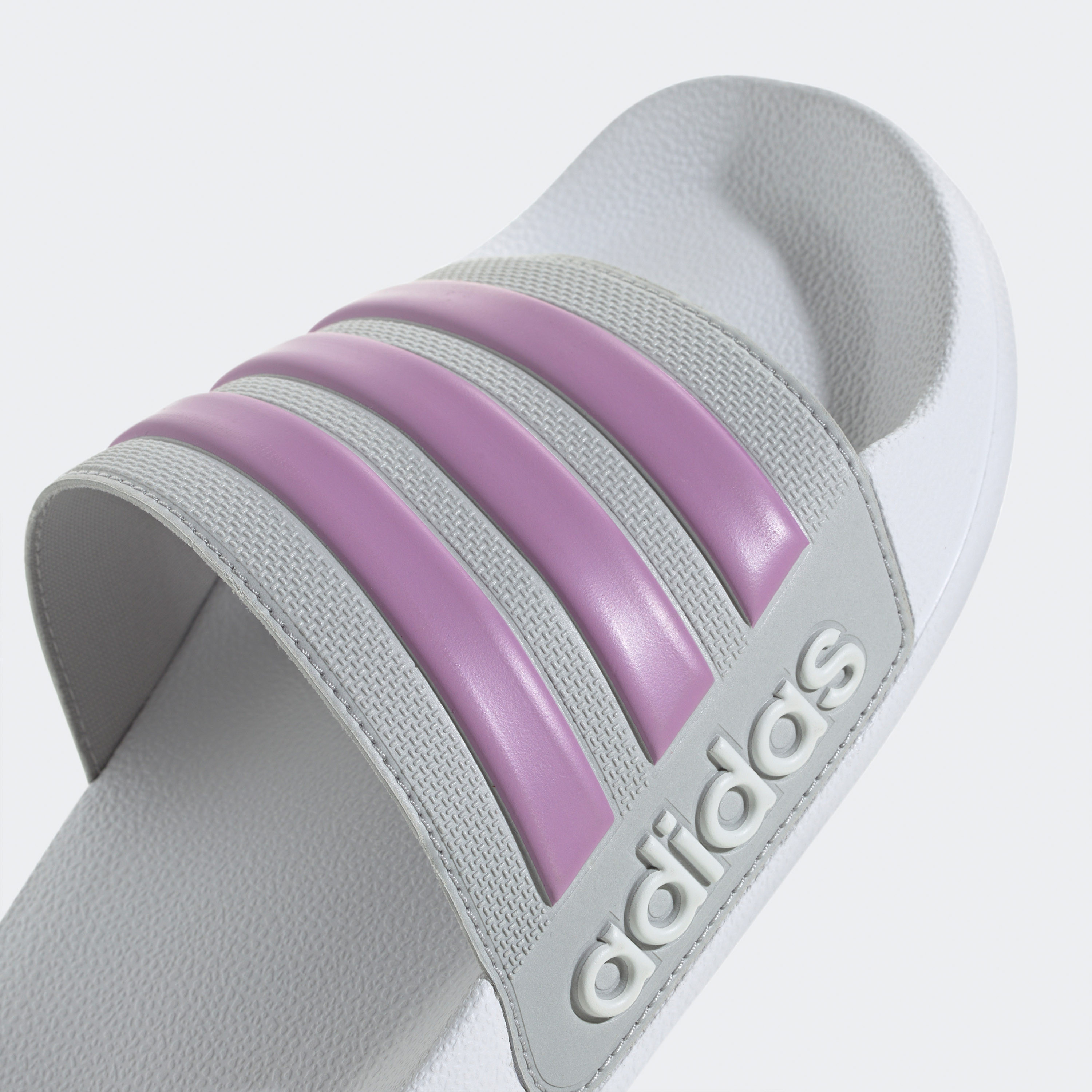 أديداس - شبشب أديليت شاور سهل الارتداء للنساء | OE-sports-women-shoes-image-15
