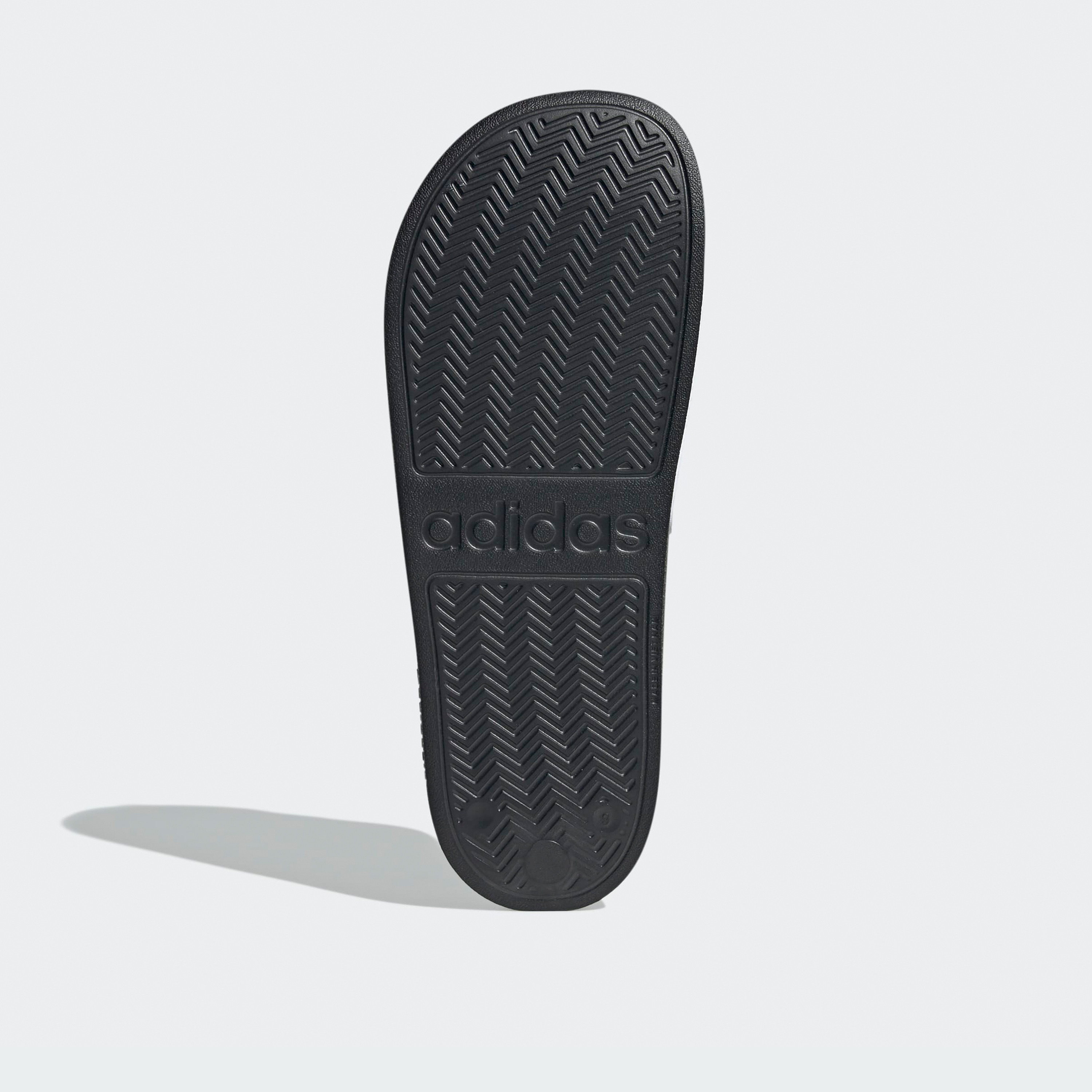 أديداس - شبشب أديليت شاور سهل الارتداء للرجال | OE-sports-men-shoes-image-5