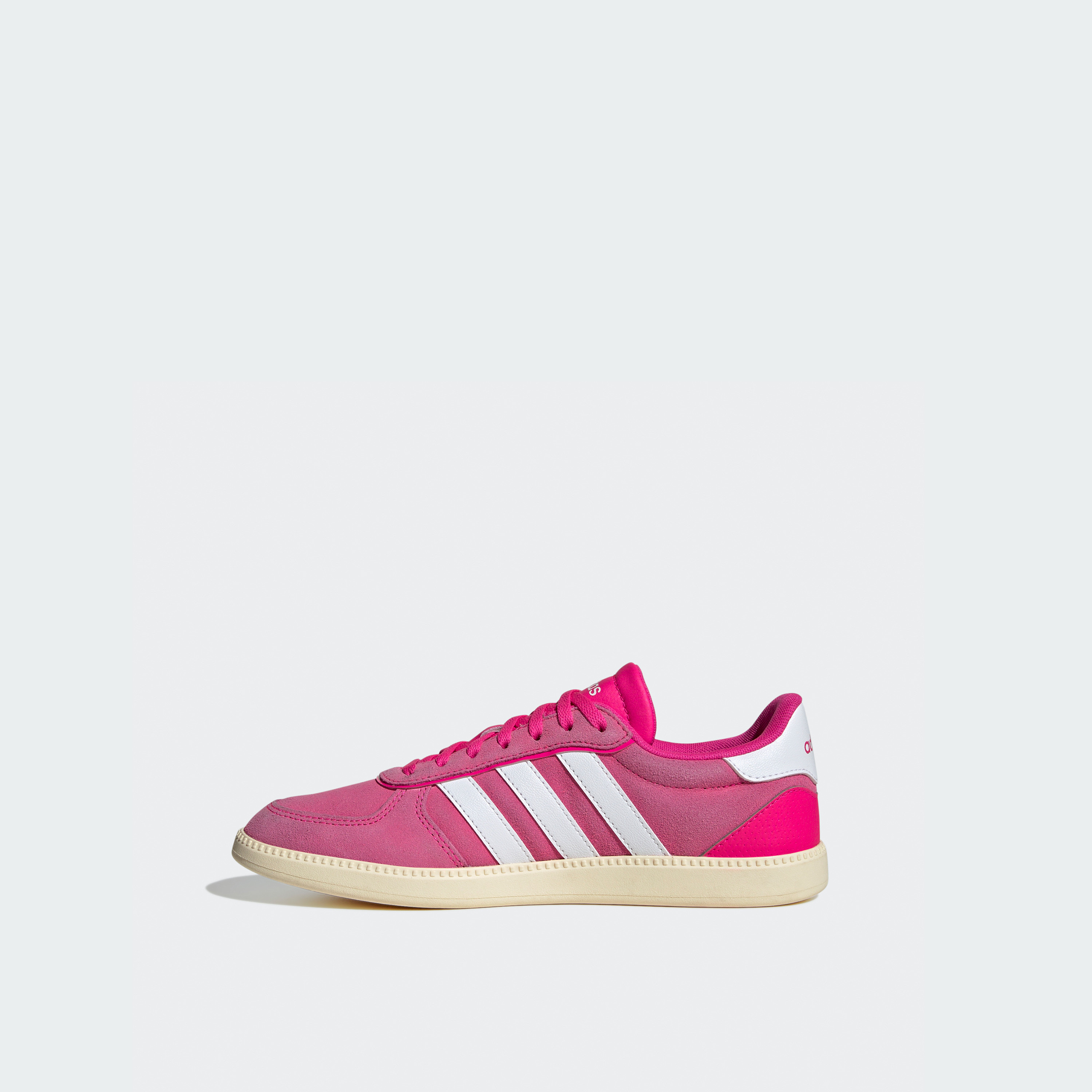 أديداس - حذاء بريكنيت سليك للنساء-women-shoes-sneakers-image-27