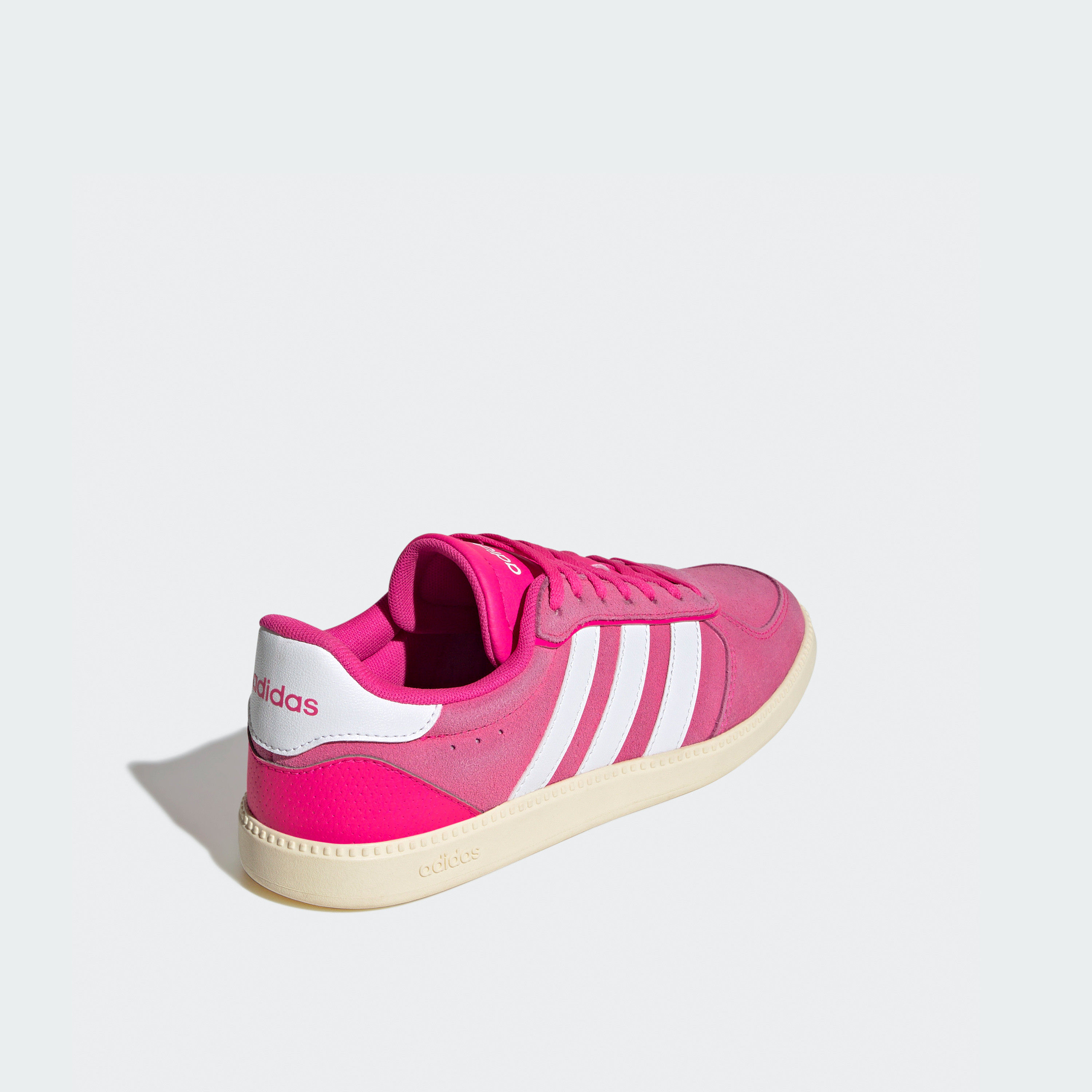 أديداس - حذاء بريكنيت سليك للنساء-women-shoes-sneakers-image-30