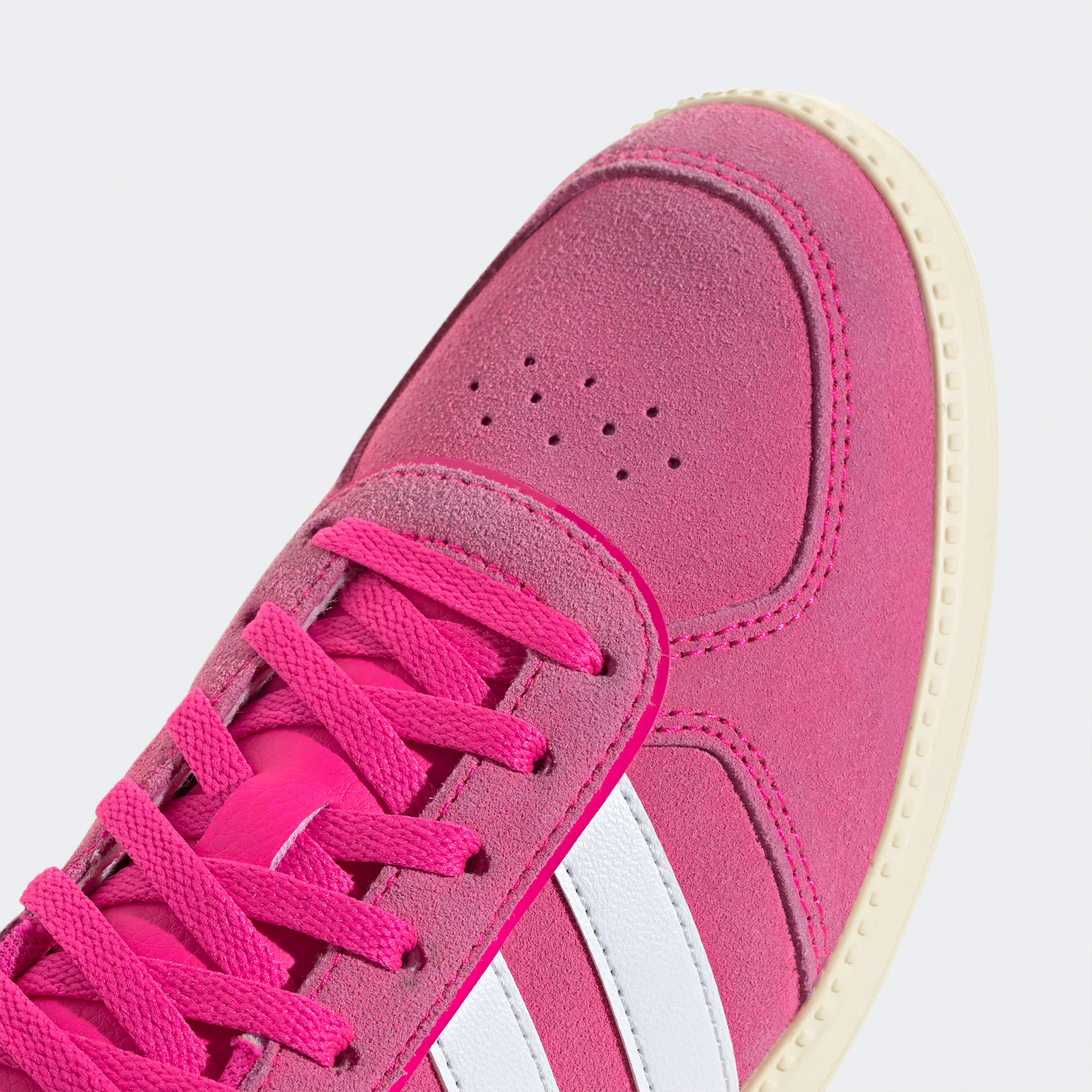 أديداس - حذاء بريكنيت سليك للنساء-women-shoes-sneakers-image-32