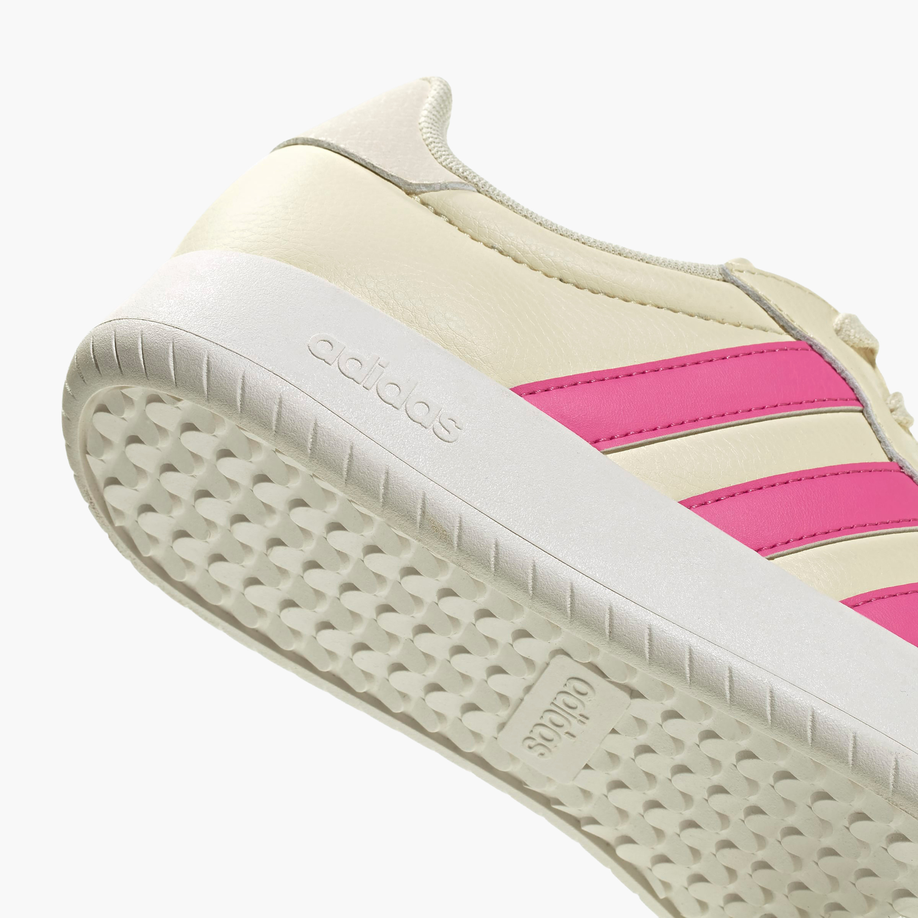 حذاء سنيكرز بطول الكاحل ورباط باريدا للنساء من أديداس-women-shoes-sneakers-image-6