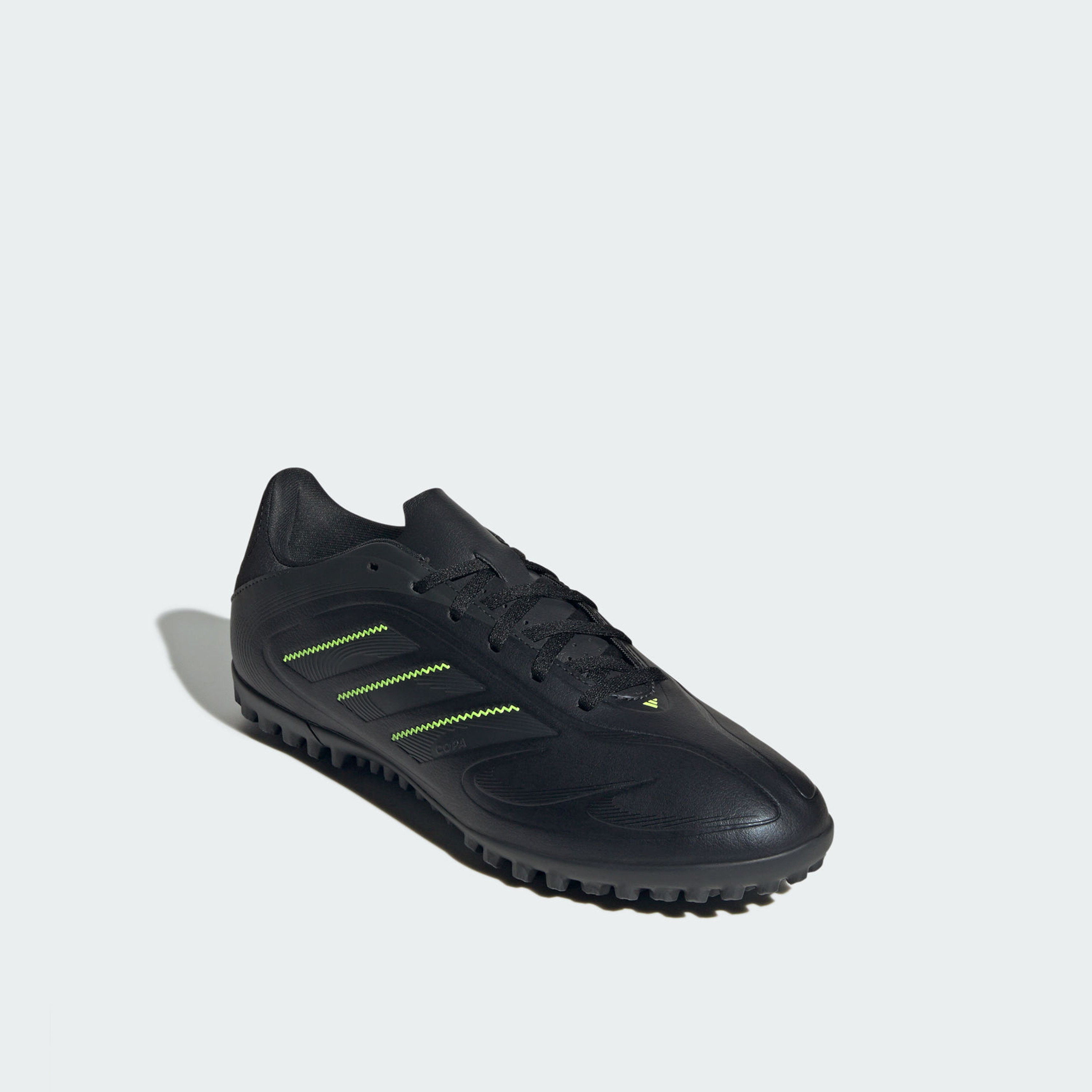 أديداس - حذاء كرة القدم كوبا بيور III كلوب تي أف للرجال برباط لملاعب العشب الصناعي | OE-sports-men-shoes-image-1