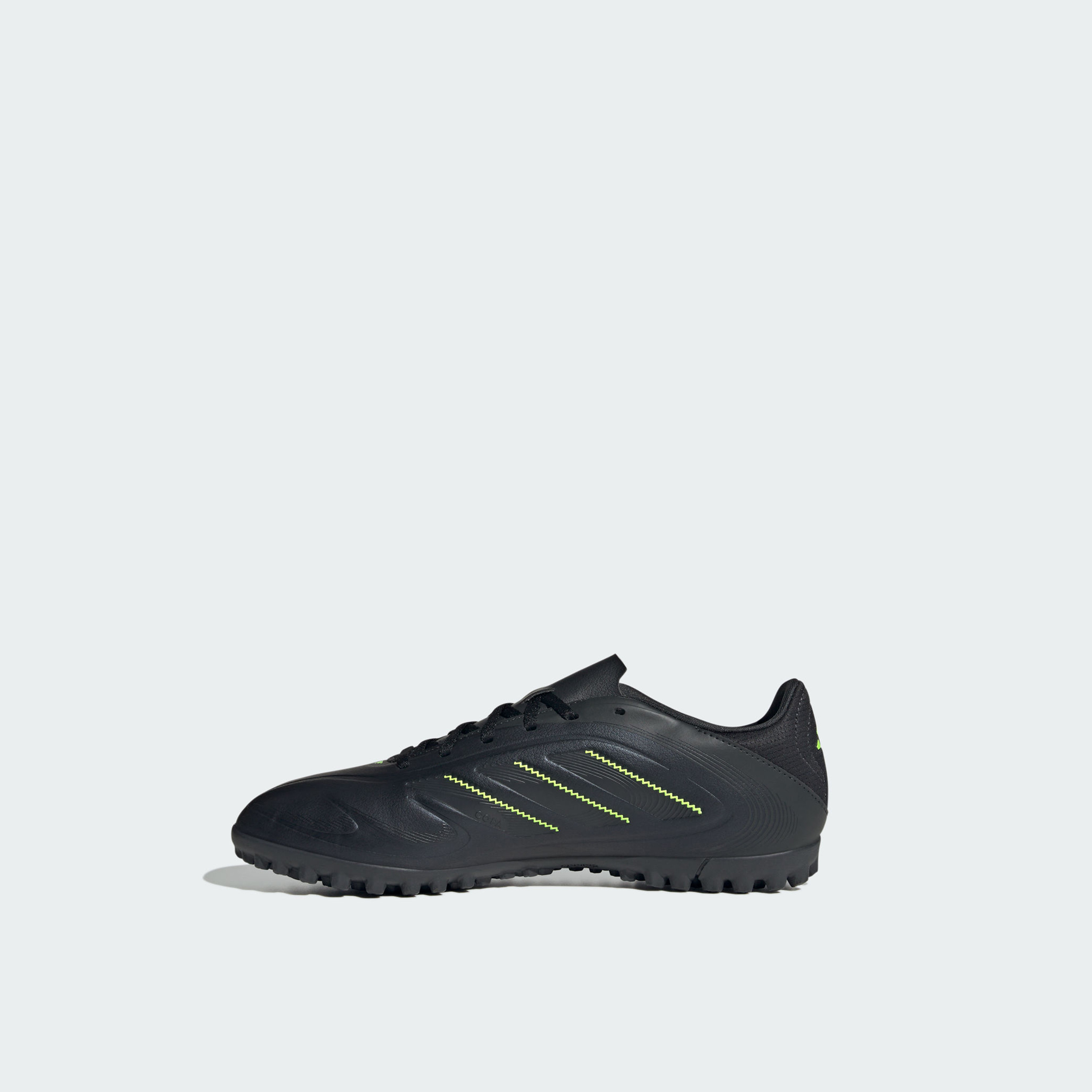 أديداس - حذاء كرة القدم كوبا بيور III كلوب تي أف للرجال برباط لملاعب العشب الصناعي | OE-sports-men-shoes-image-3