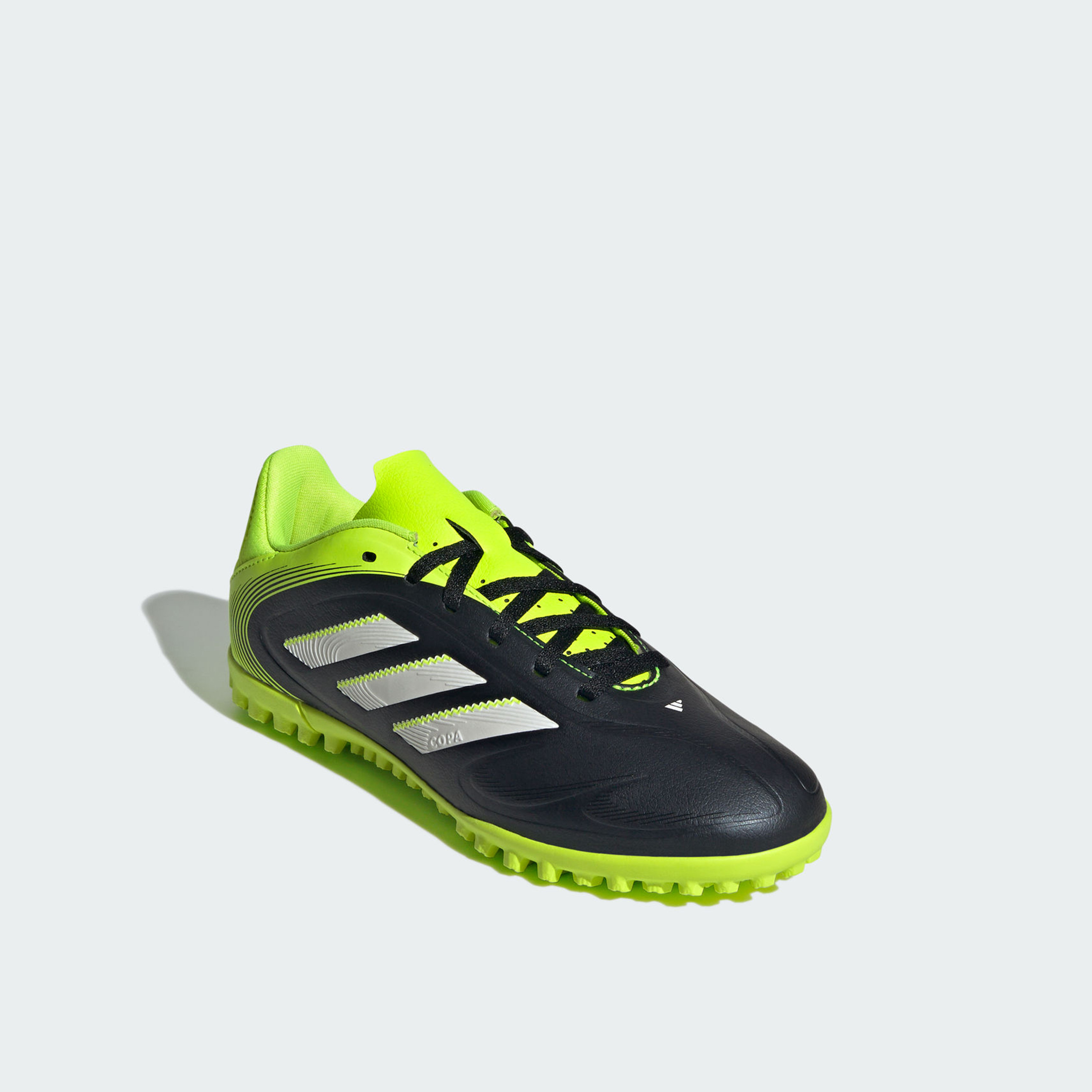 أديداس - حذاء كرة القدم كوبا بيور 3 كلوب تي إف برباط للعشب الصناعي للأولاد | OE-sports-boys-shoes-image-1