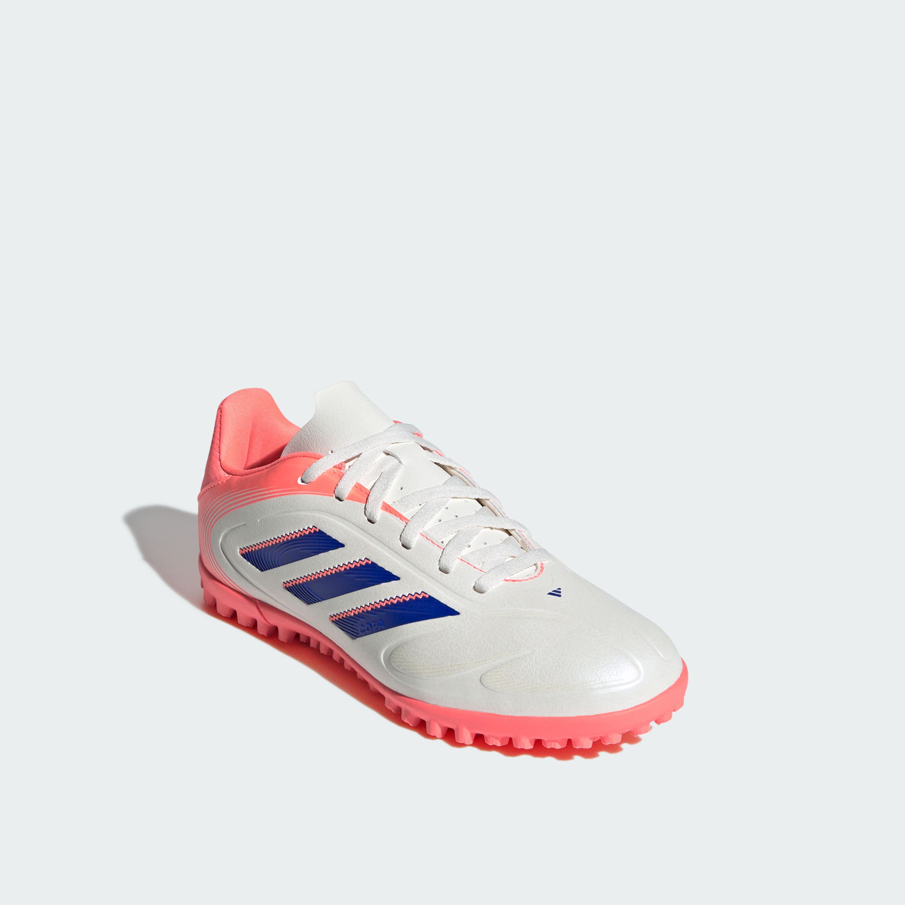 أديداس - حذاء كرة القدم كوبا بيور 3 كلوب تي إف برباط للعشب الصناعي للأولاد | OE-sports-boys-shoes-image-10