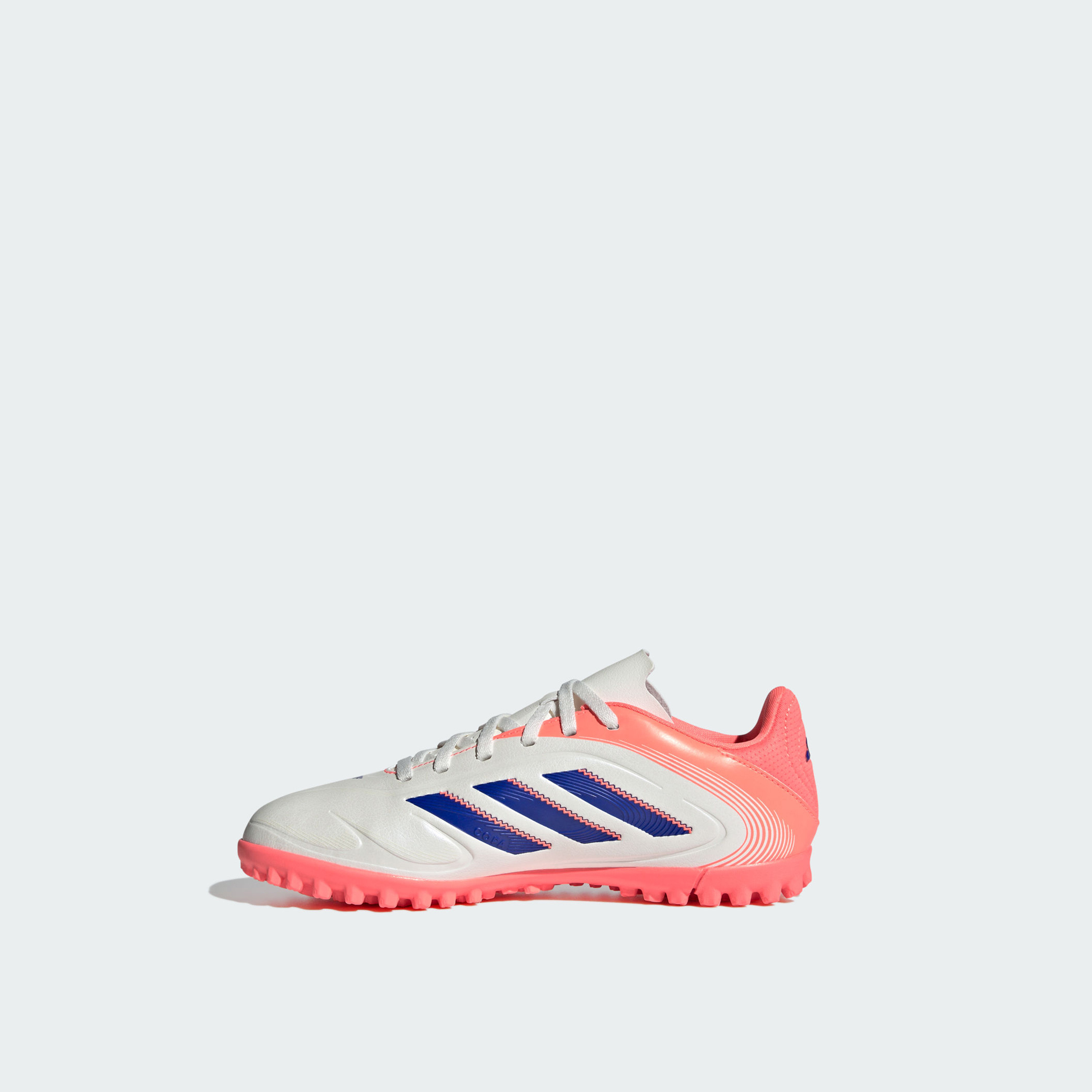 أديداس - حذاء كرة القدم كوبا بيور 3 كلوب تي إف برباط للعشب الصناعي للأولاد | OE-sports-boys-shoes-image-12