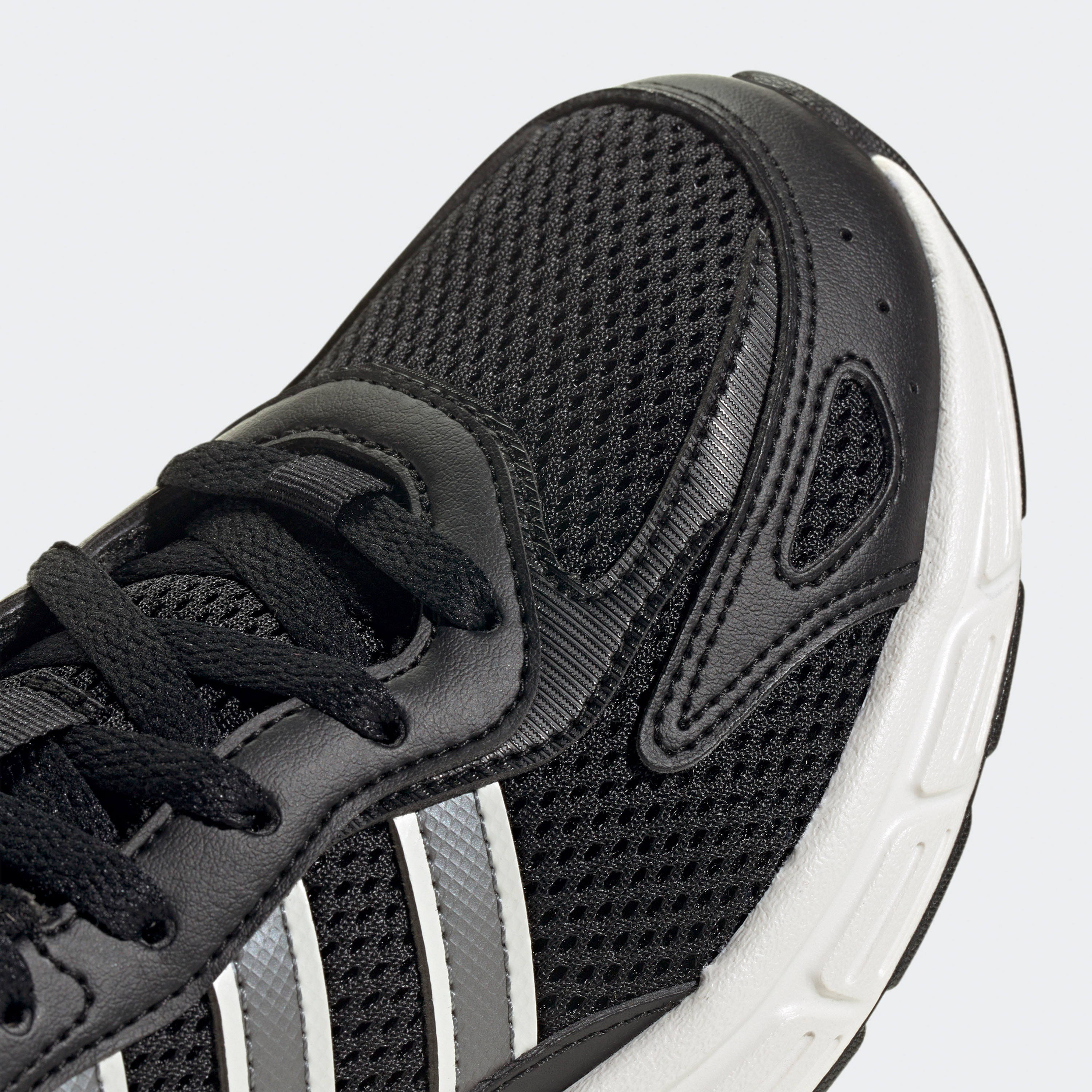 أديداس - حذاء اكليبتيكس 2000 للنساء-women-shoes-sneakers-image-31