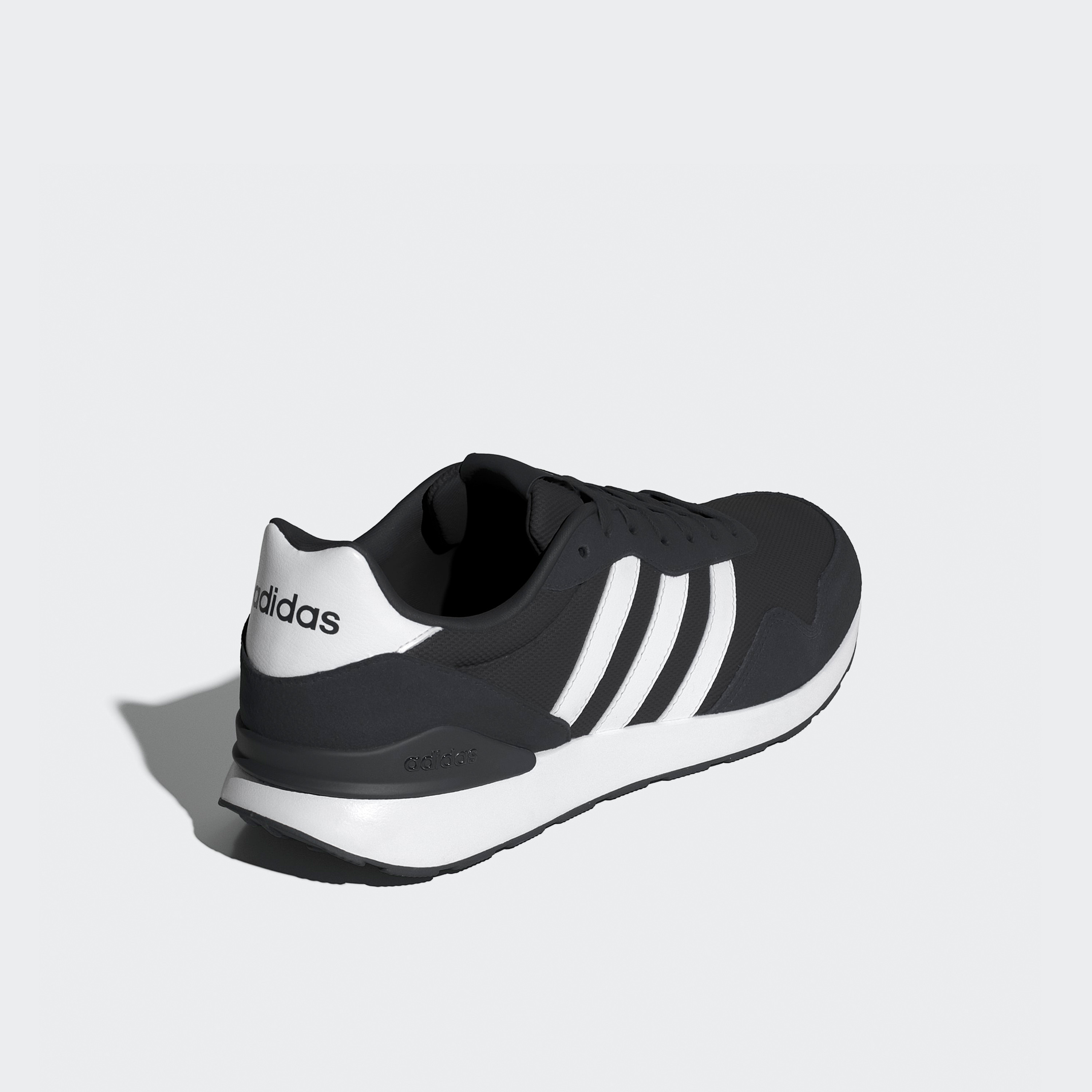 حذاء رياضي بارز الملمس رن 60 إس 4.0 برباط إغلاق للرجال من أديداس-sports-men-shoes-image-5