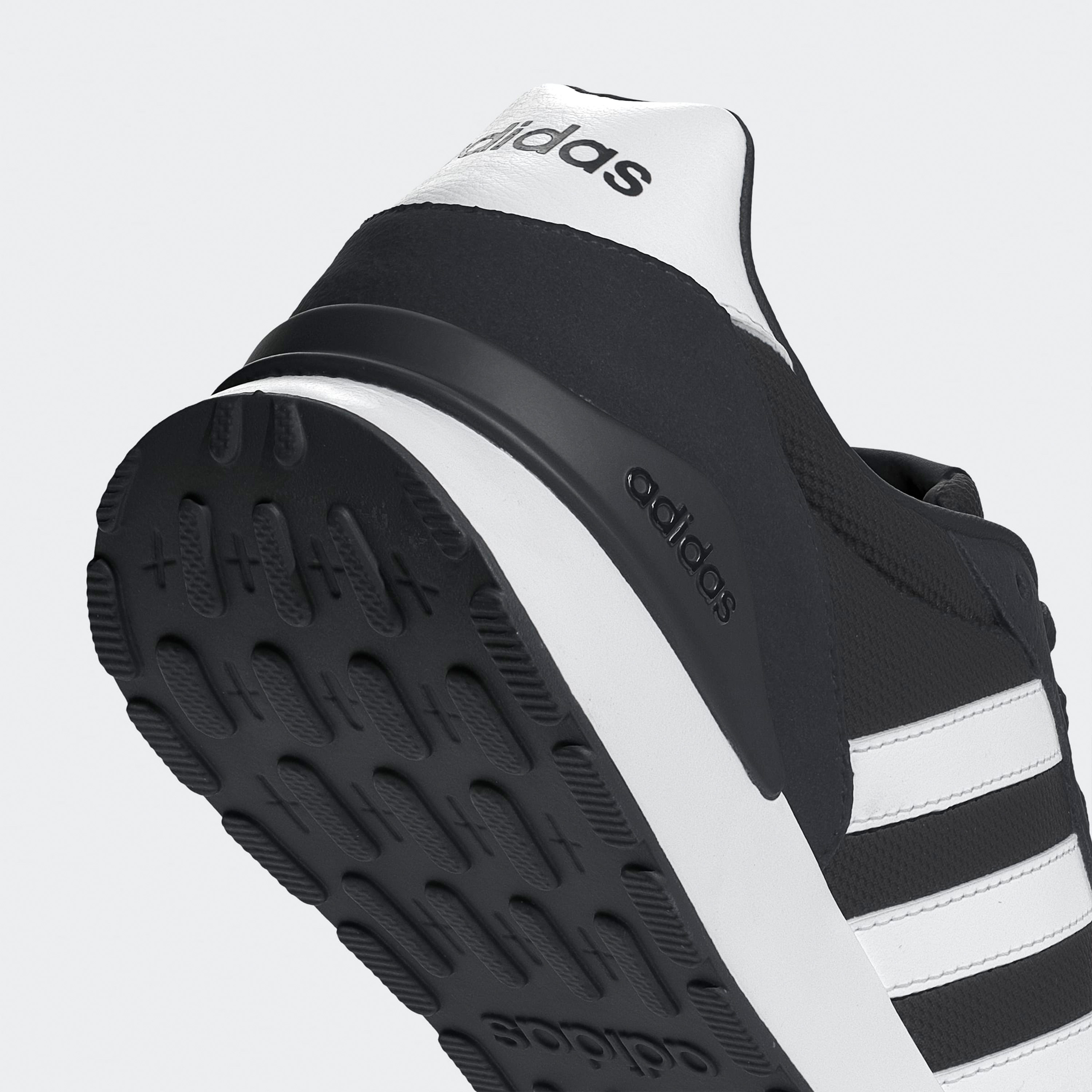 حذاء رياضي بارز الملمس رن 60 إس 4.0 برباط إغلاق للرجال من أديداس-sports-men-shoes-image-7