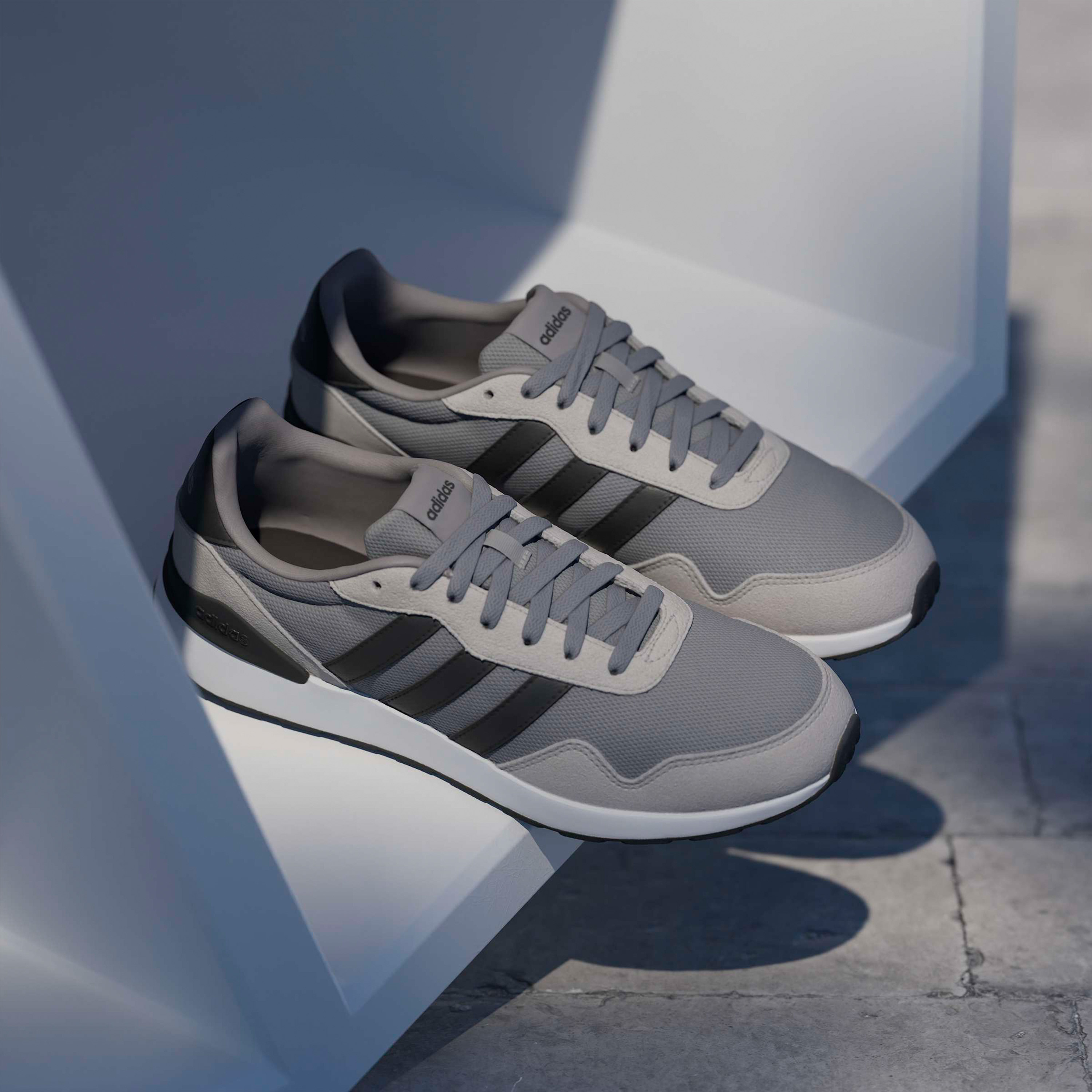 حذاء رياضي بأربطة للرجال من أديداس - حذاء جري 60 إس 4.0-sports-men-shoes-image-10