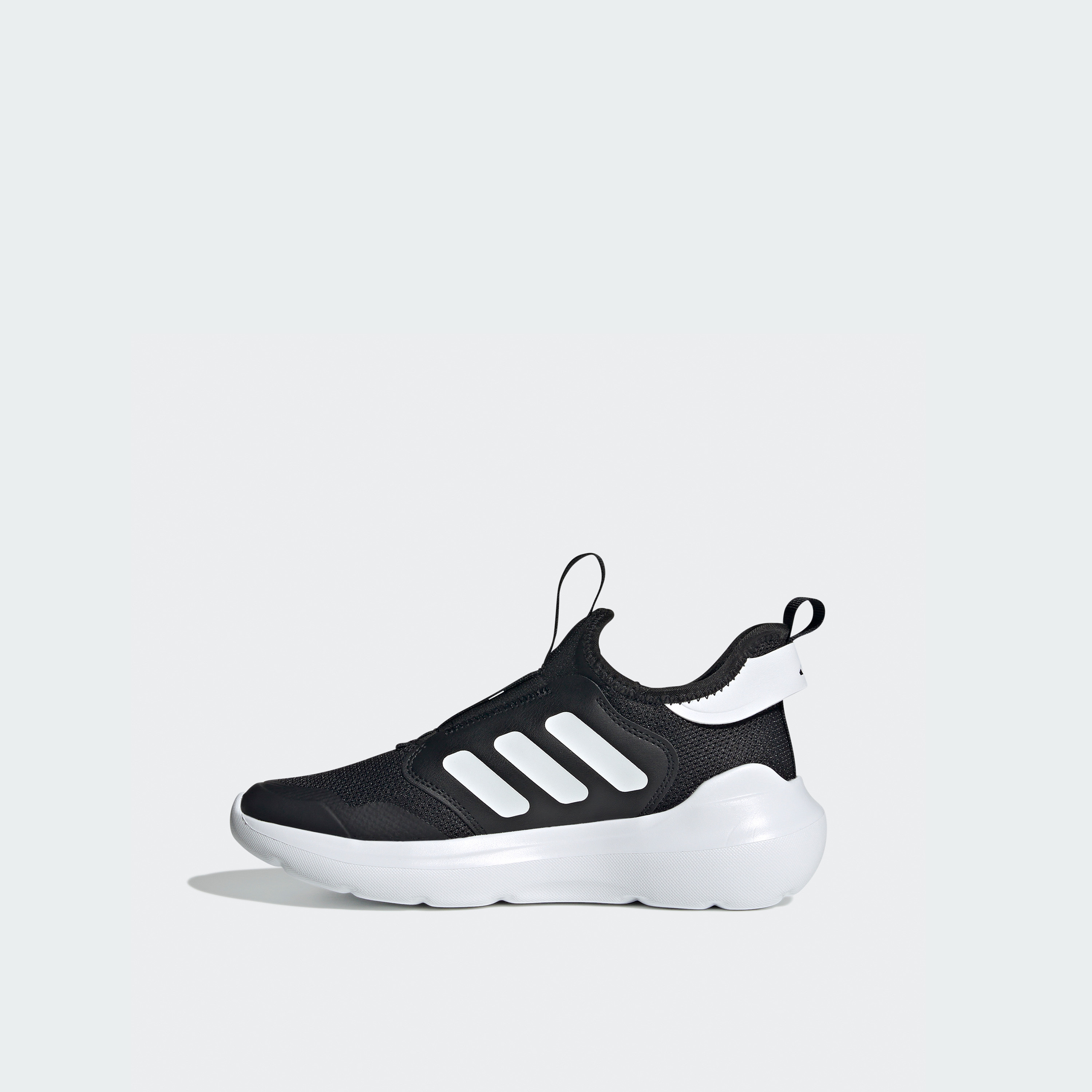 أديداس - حذاء رياضي تينسور كومفورت إيه سي سهل الارتداء JR7661 | OE-girls-shoes-sneakers-image-3