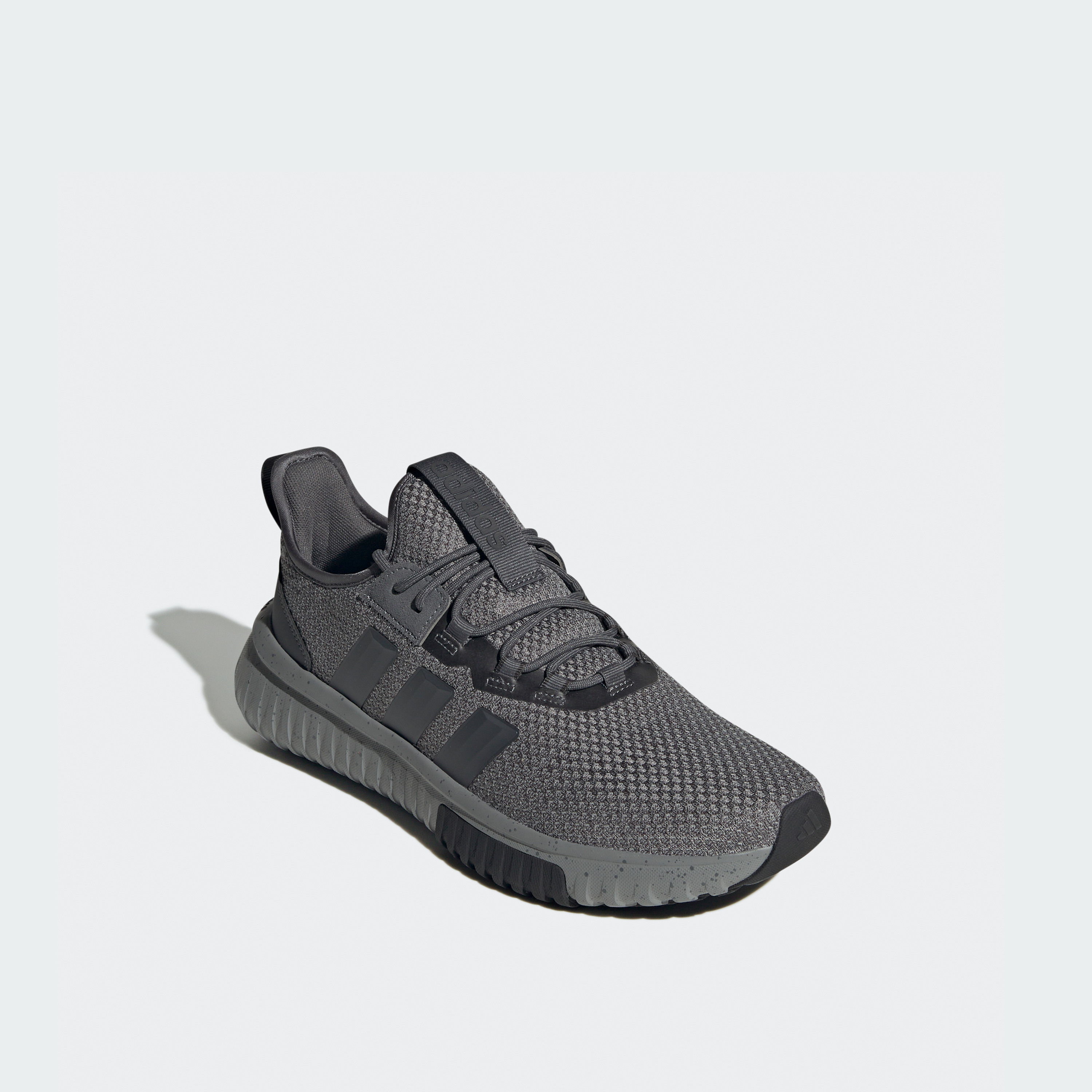 أديداس - حذاء رياضي رجالي كابتير 4.0 برباط وكاحل منخفض | OE-sports-men-shoes-image-1