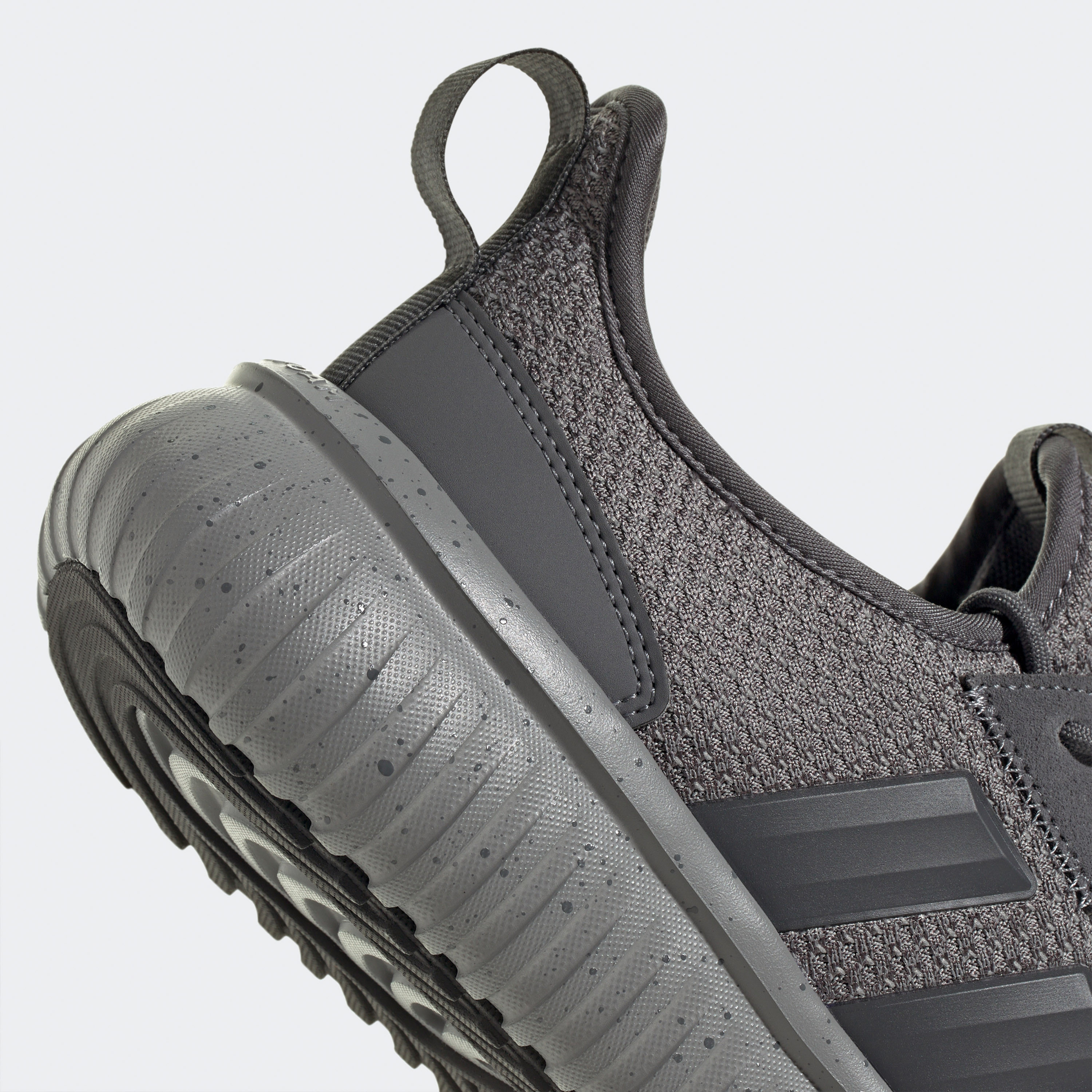 أديداس - حذاء رياضي رجالي كابتير 4.0 برباط وكاحل منخفض | OE-sports-men-shoes-image-8