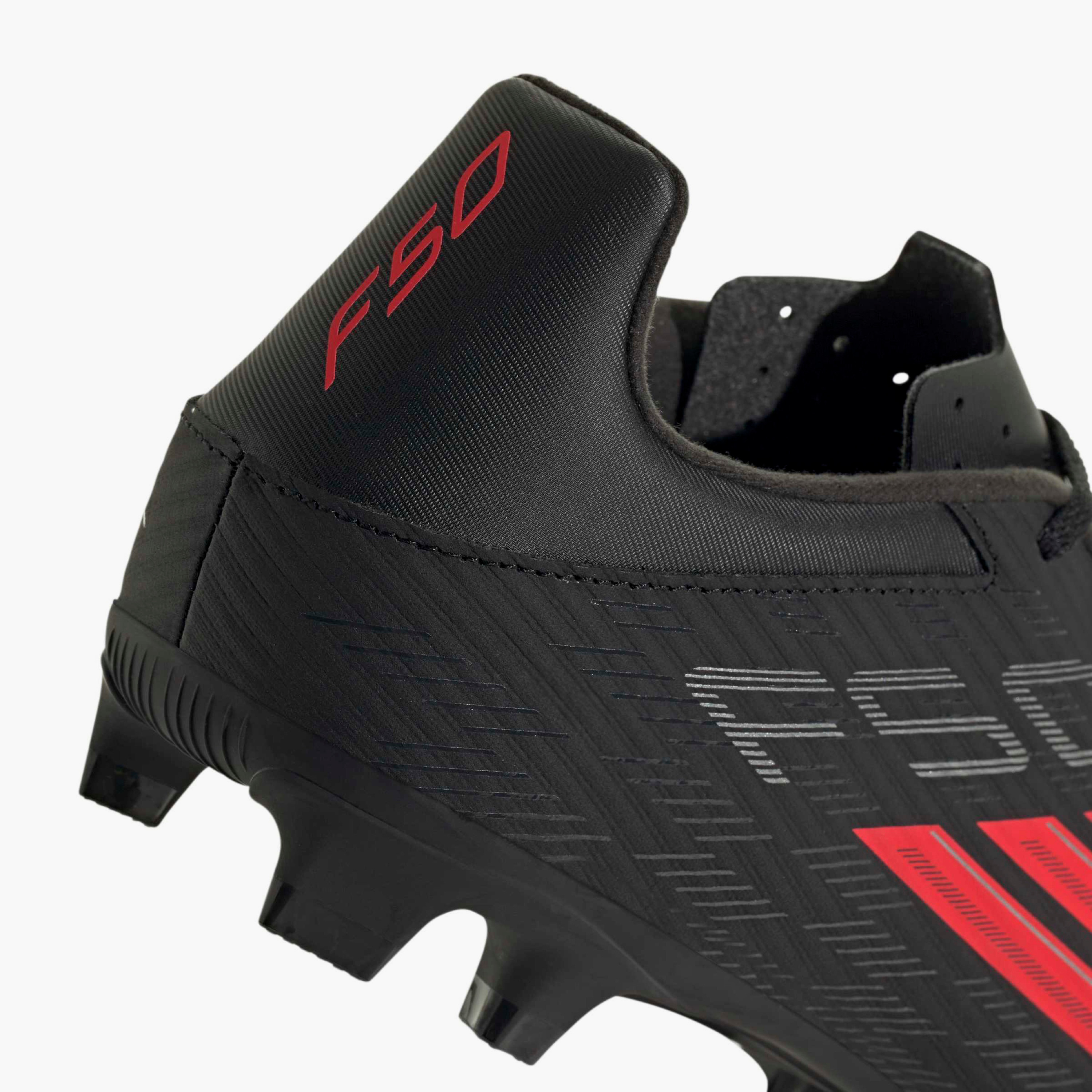 حذاء كرة قدم برباط إغلاق إف 50 كلوب لأرضيات صلبة ومتعددة للرجال من أديداس-sports-gear-football-shoes-firmground-image-6