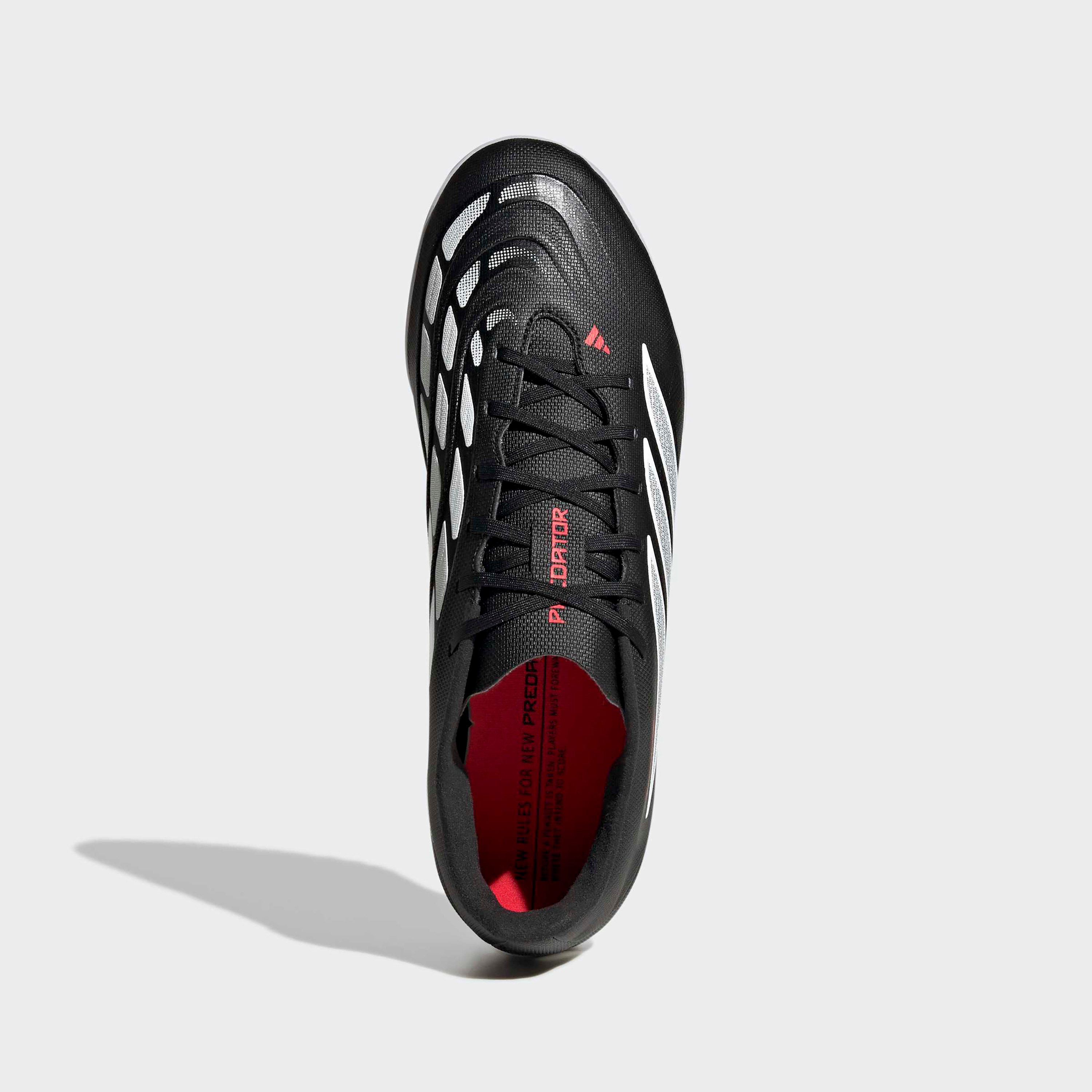 حذاء كرة قدم برباط إغلاق بريداتور كلوب لأرضية عشب صناعي للرجال من أديداس-sports-men-shoes-image-3