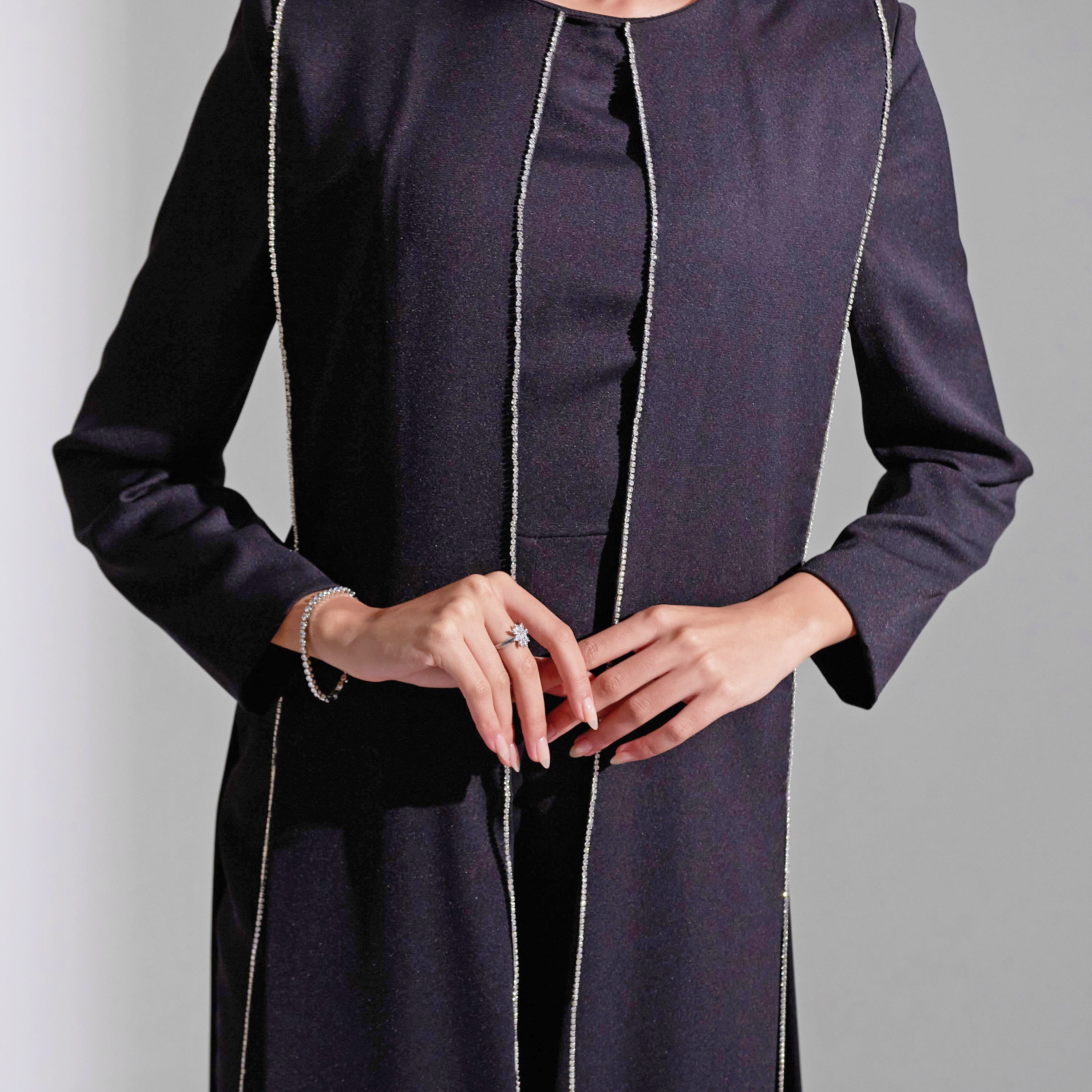 جمبسوت نسائي من أكاديا بتصميم رقبة دائرية وتفاصيل هامشية من الكريب للسهرات-women-clothing-jumpsuits-image-12