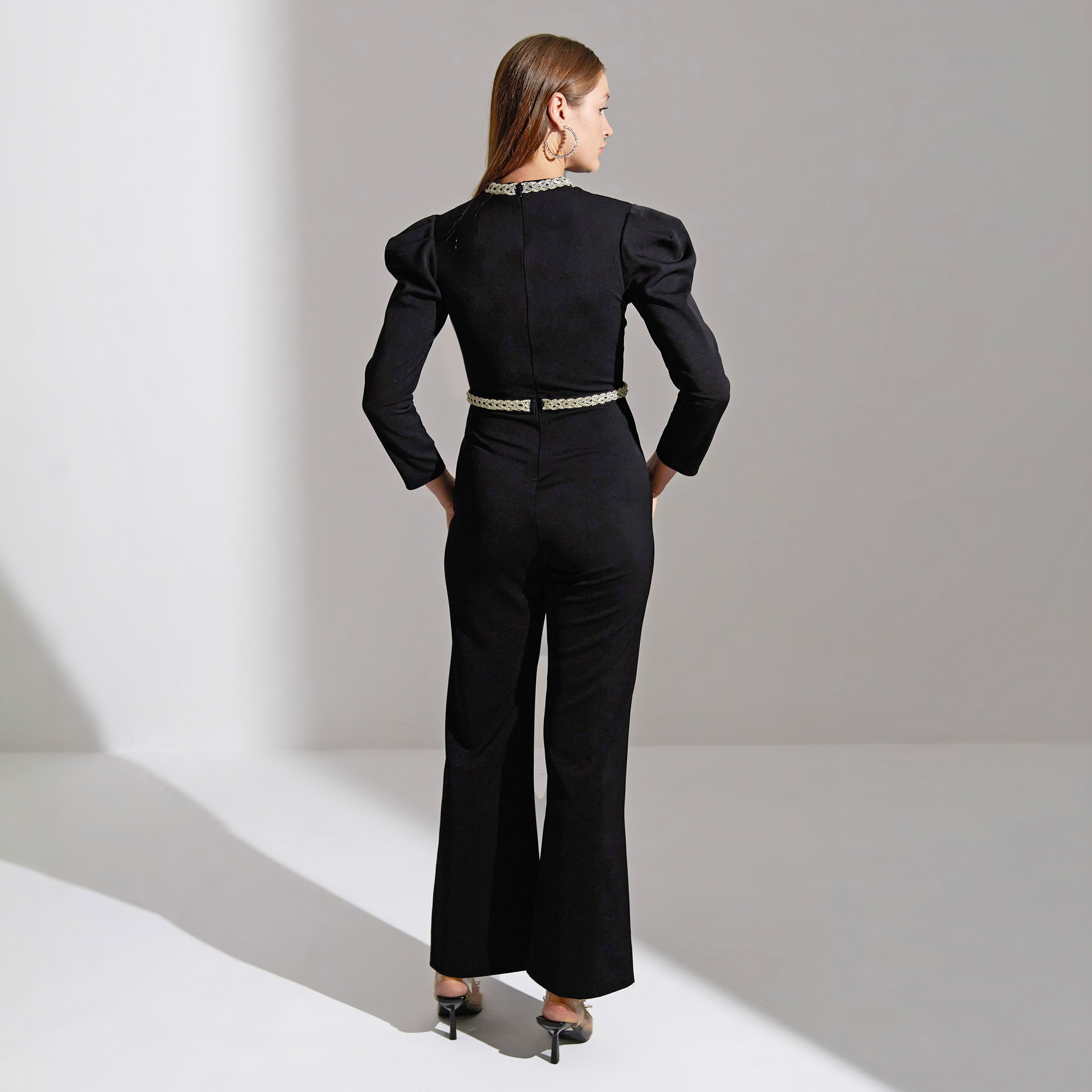 جمبسوت نسائي من أكاديا مزين بالرقبة من الكريب للسهرات-women-clothing-jumpsuits-image-8