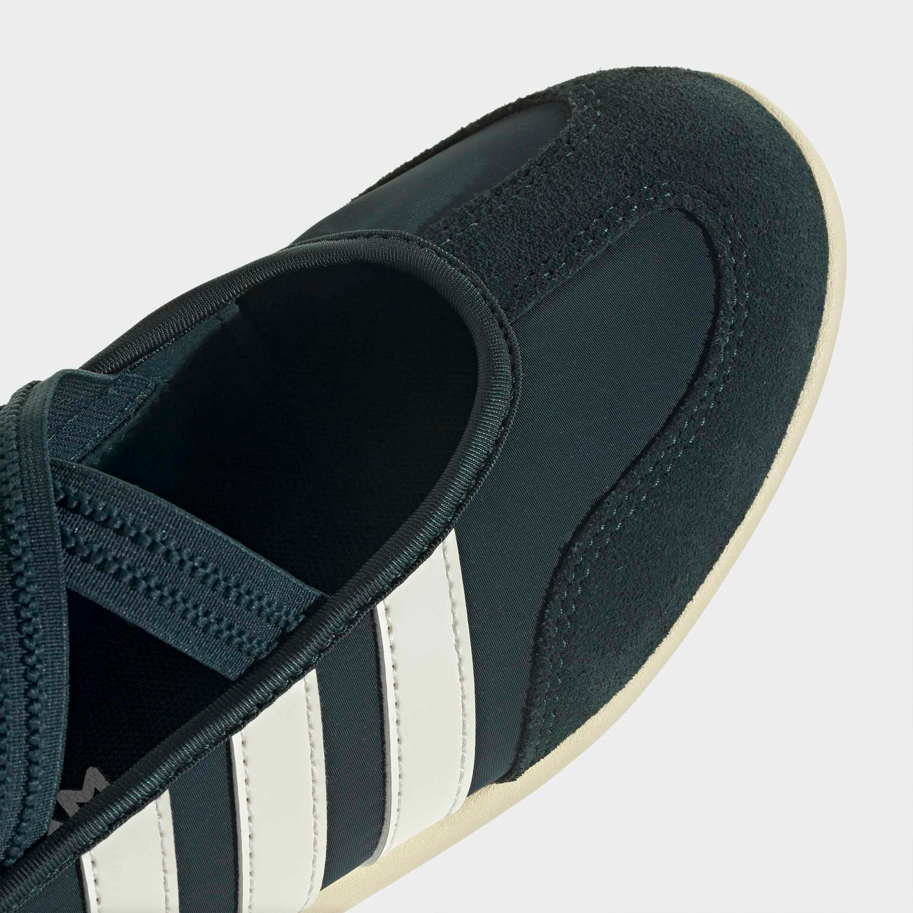 Adidas Women Barreda Striped Sports Shoes-sports-women-shoes-image-5