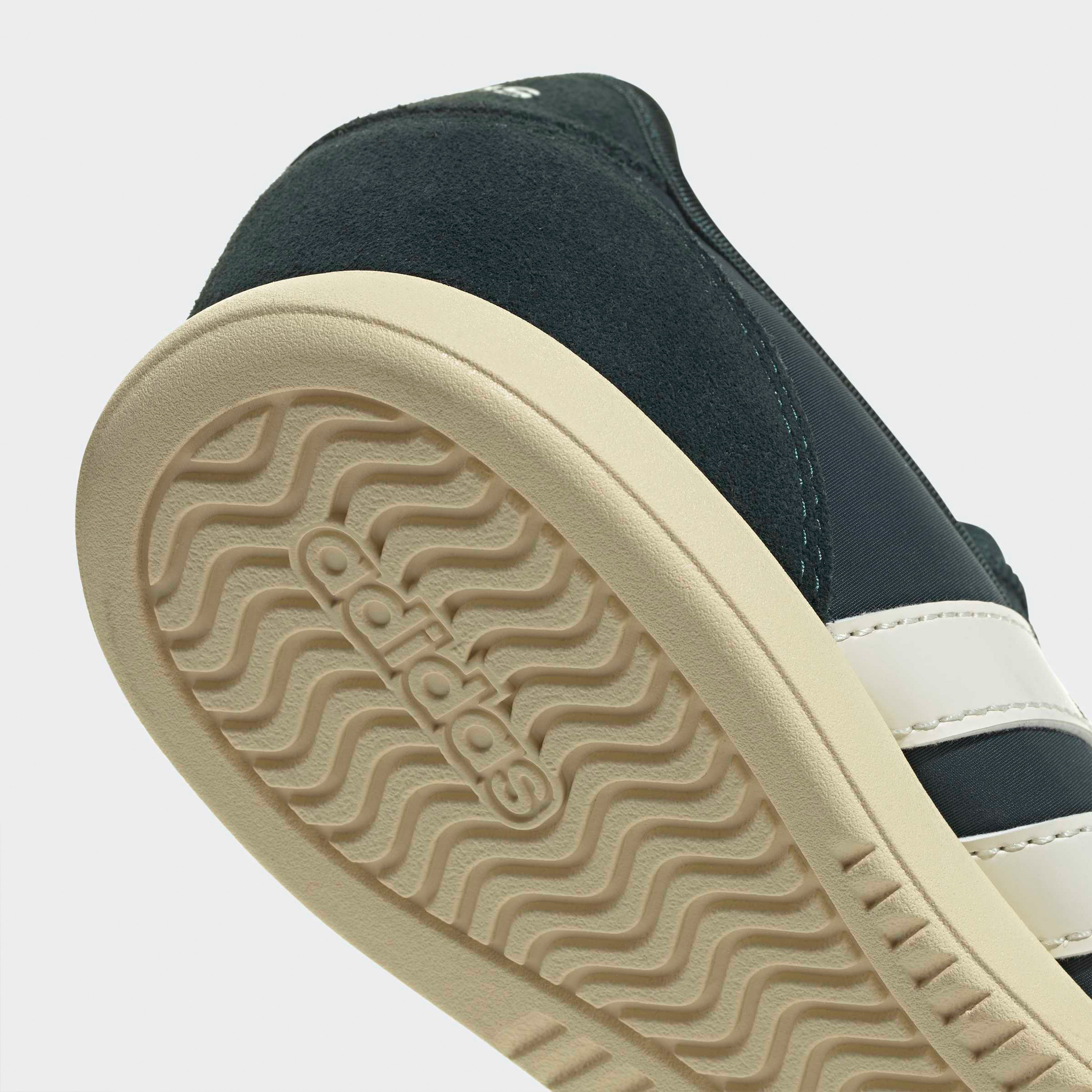 Adidas Women Barreda Striped Sports Shoes-sports-women-shoes-image-6
