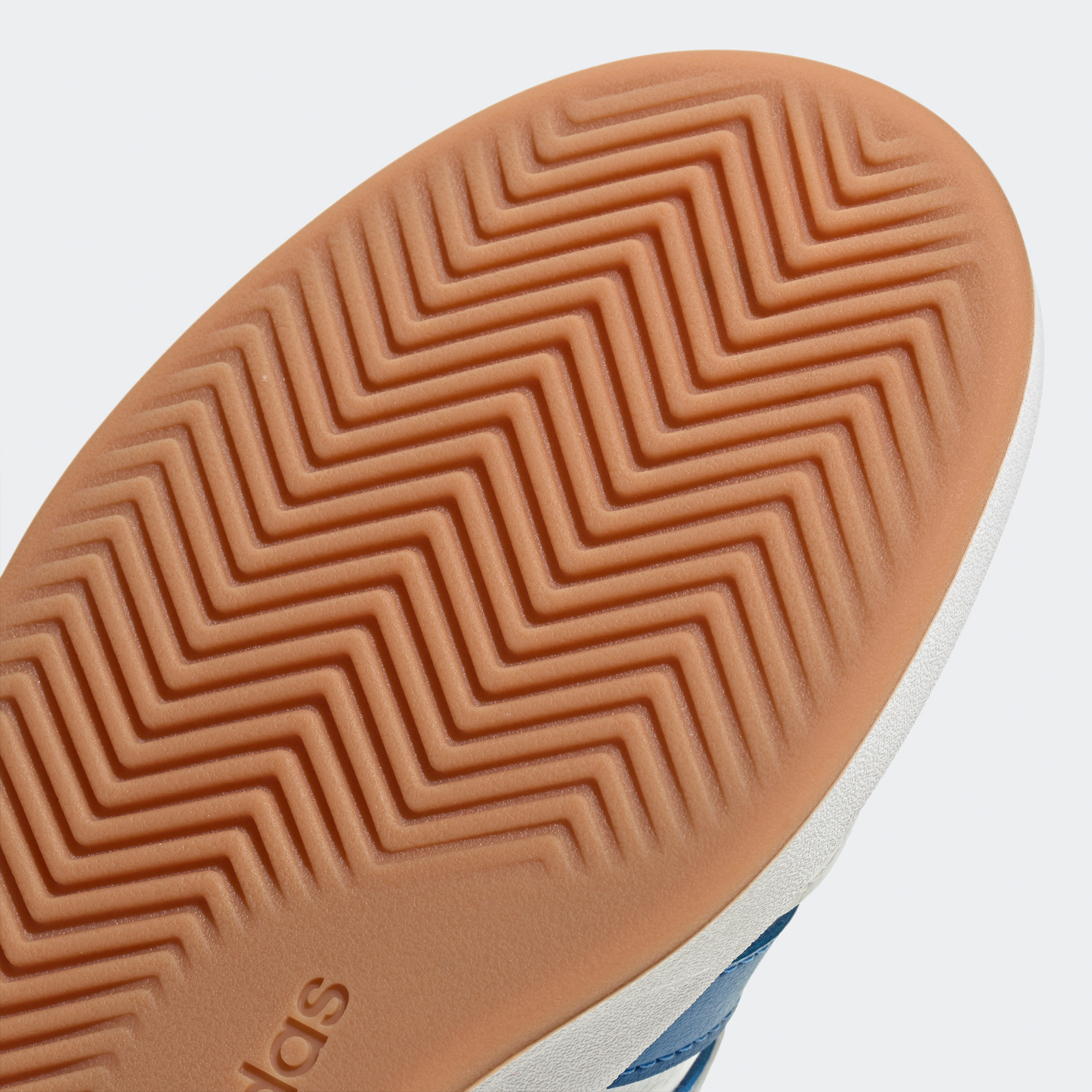 أديداس - حذاء رياضي بريكنيت 3.0 بشريط فيلكرو للأولاد | OE-boys-shoes-sneakers-image-15