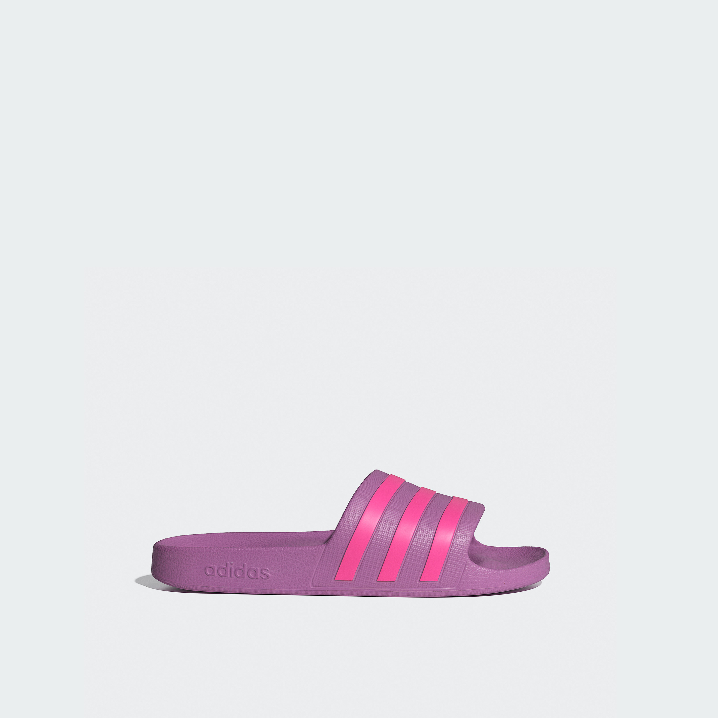 أديداس - شبشب أديليت أكوا سهل الارتداء للنساء | OE-women-shoes-flipflopsandslides-image-18