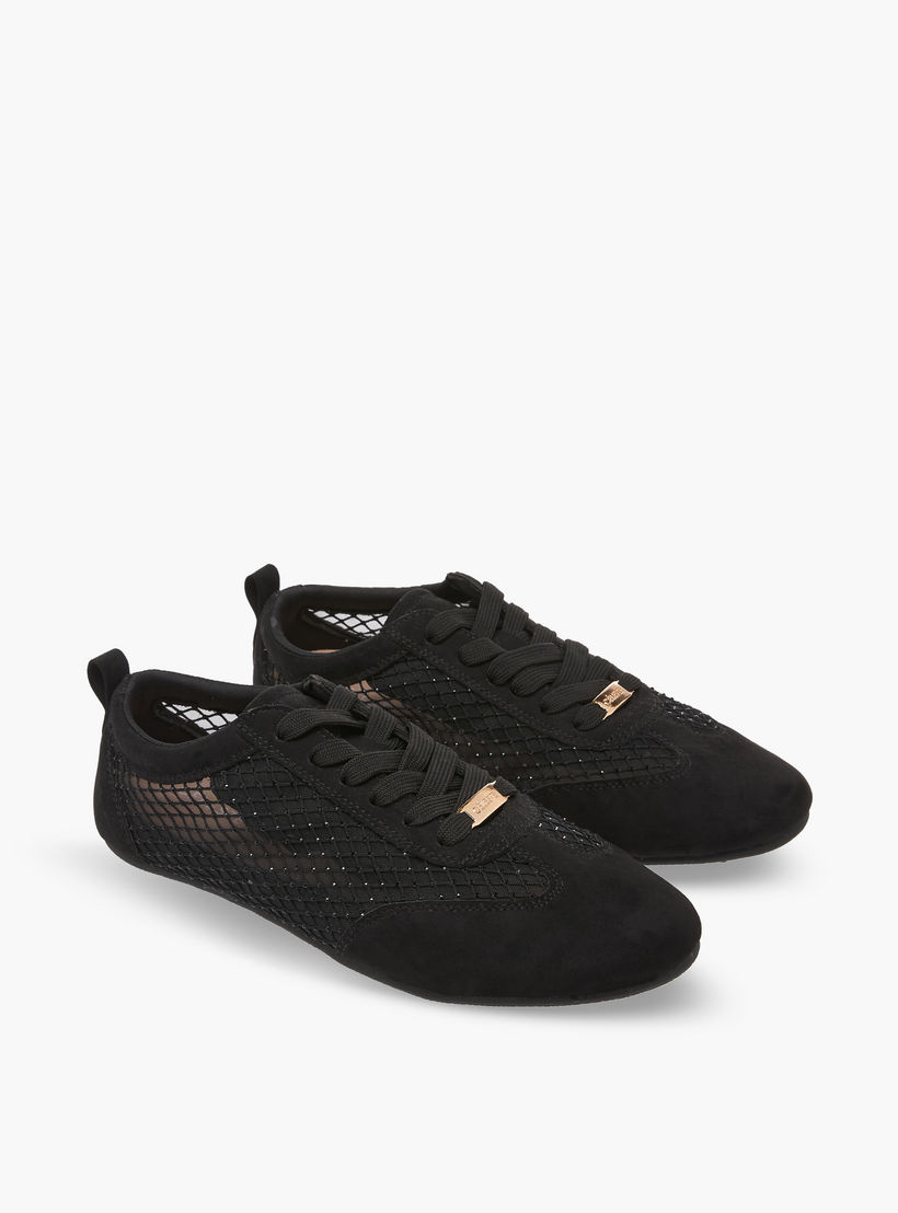 حذاء سنيكرز بتفاصيل شبكية ورباط إغلاق للنساء من سيليست-women-shoes-sneakers-image-1