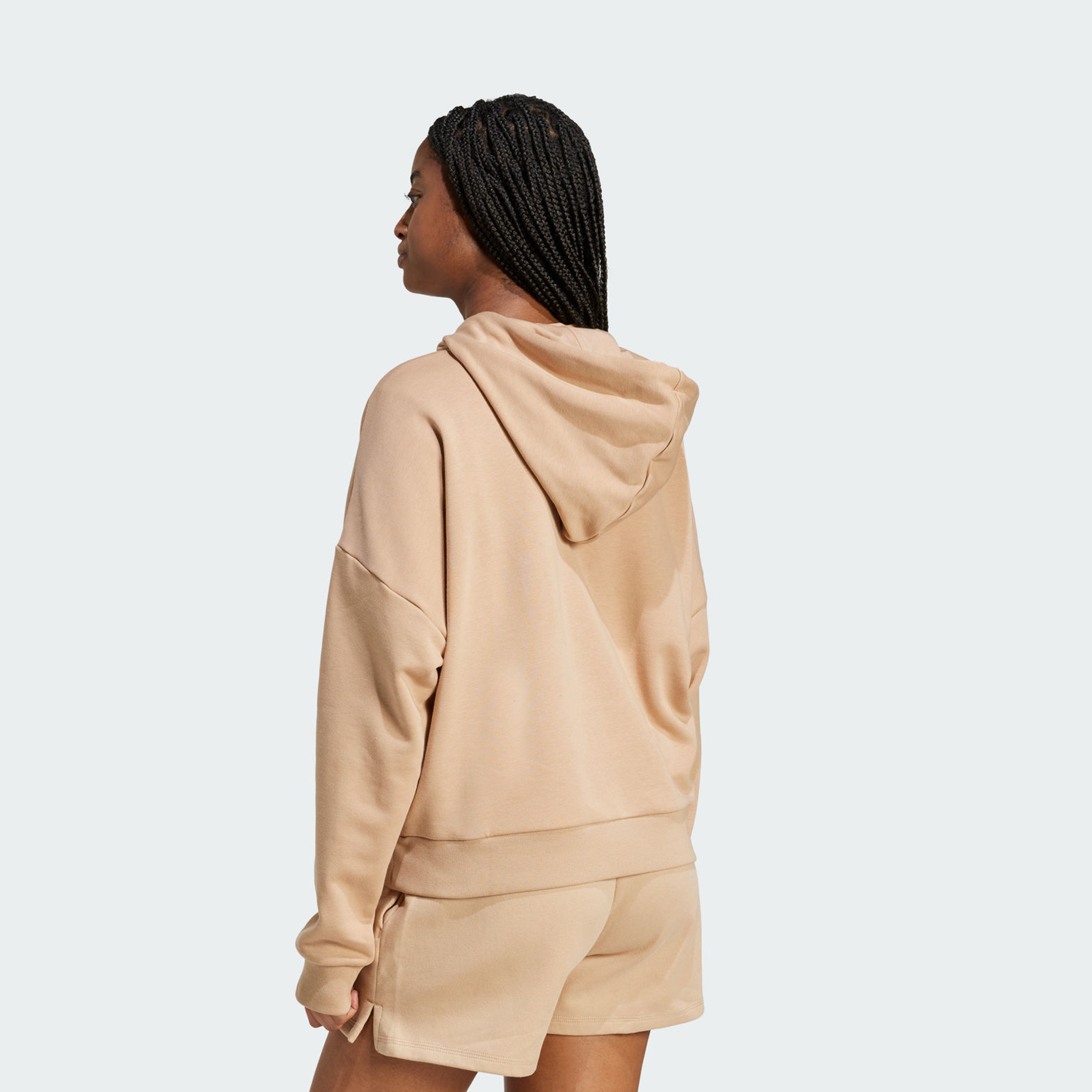 أديداس - هودي فضفاض إسينشالز بشعار كبير من التيري الفرنسي للنساء | OE-sports-women-clothing-hoodiesandsweatshirts-image-3