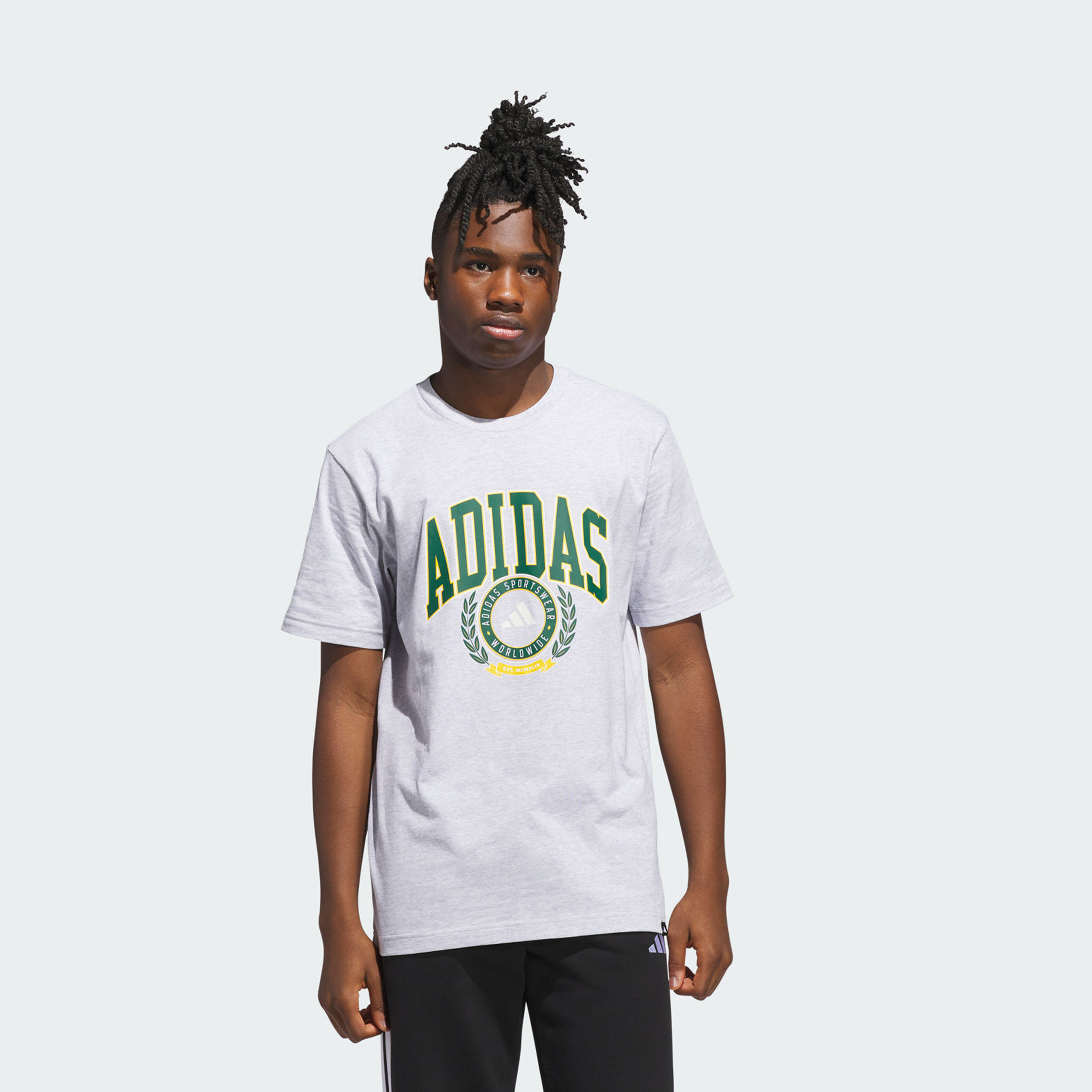 أديداس - تيشيرت جرافيكي جامعي للرجال JV8442 | OE-men-clothing-sportswearandactivewear-tshirtsandpolos-image-1