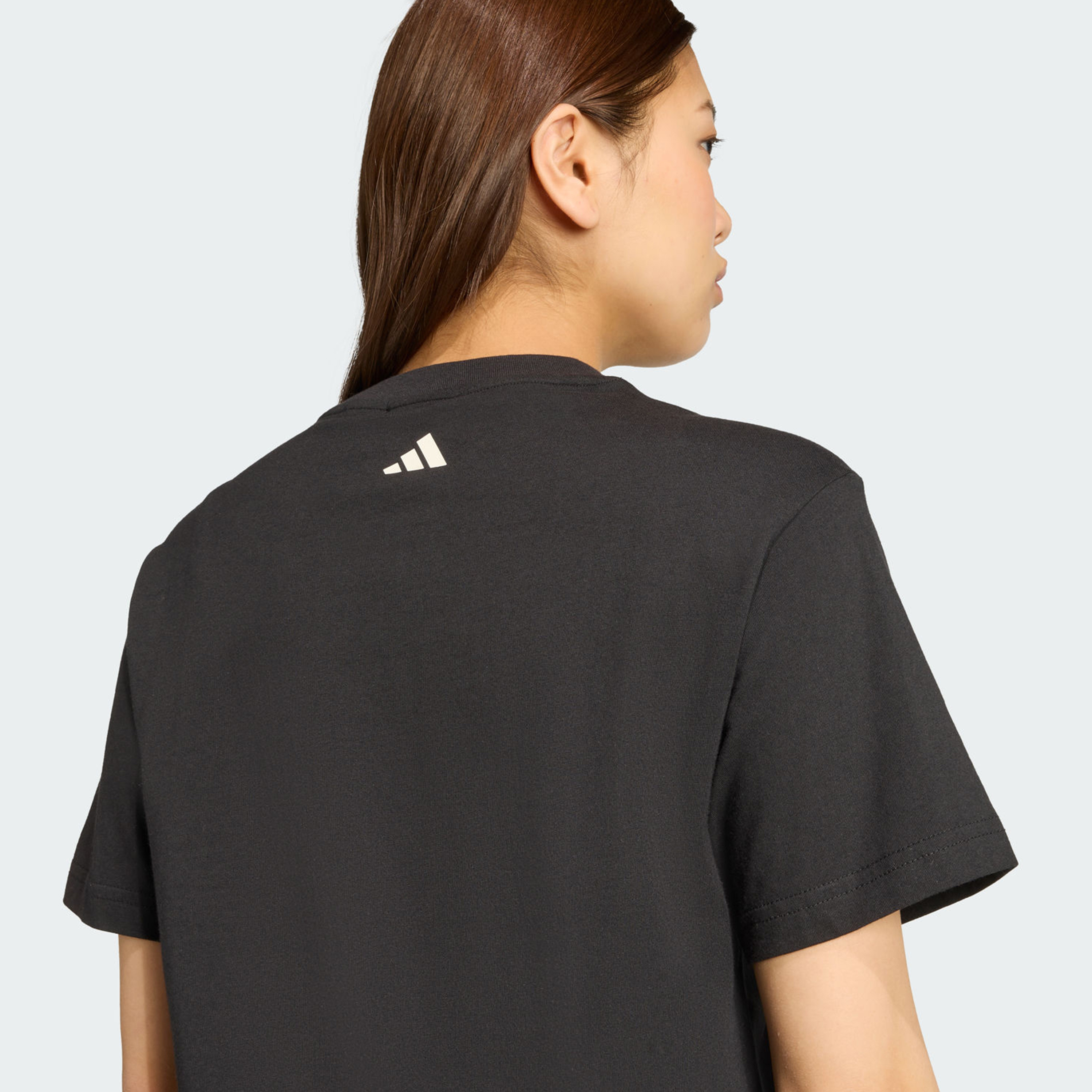 أديداس - تيشيرت اكس فارم جرافيكي للنساء | OE-sports-women-clothing-tshirtsandvests-image-11