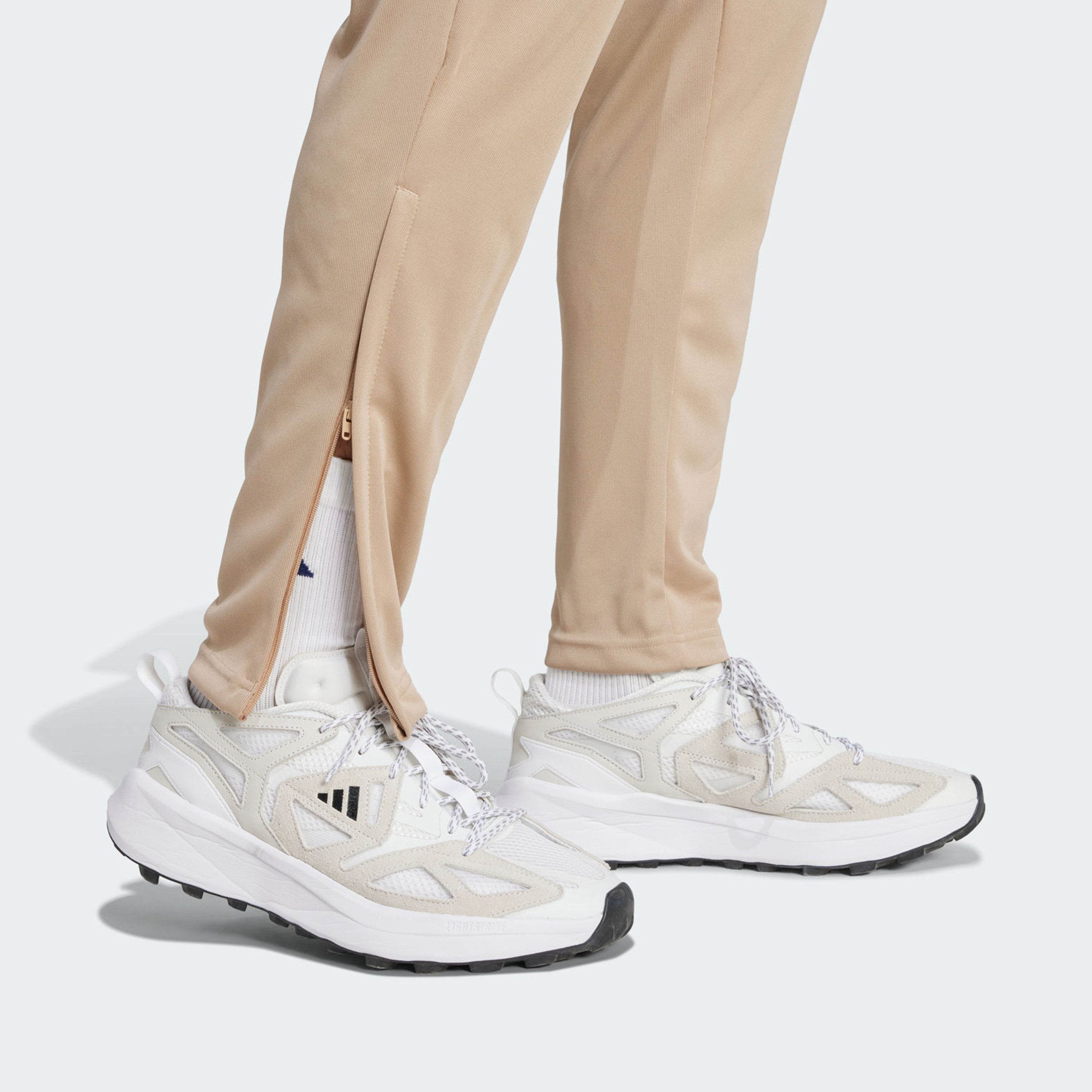 أديداس - بدلة رياضية سيرينو ايرو ريدي 3 خطوط للرجال | OE-men-clothing-sportswearandactivewear-tracksuits-image-11