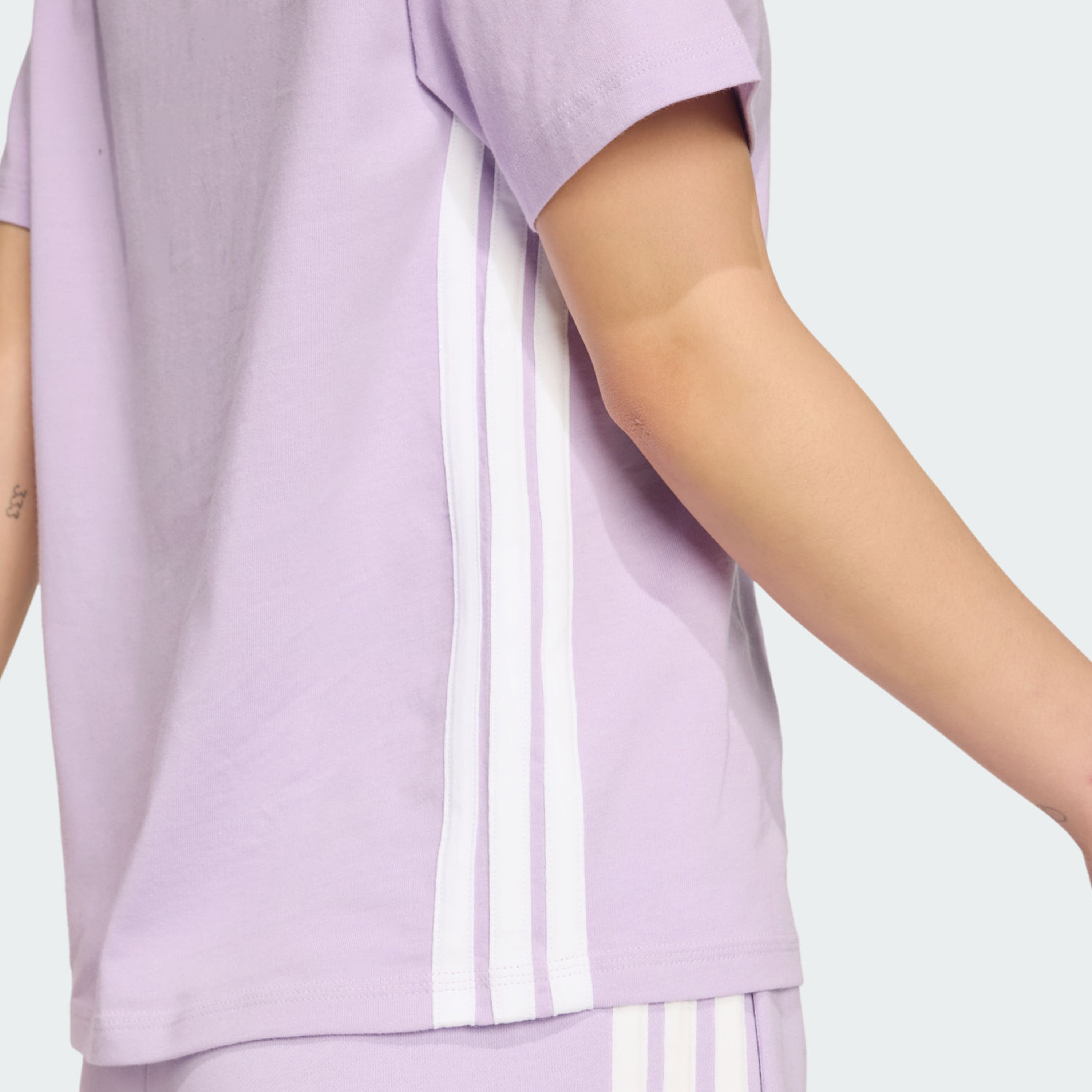 أديداس - تيشيرت إسينشالز النسائي القطني بثلاثة خطوط JX7619 | OE-sports-women-clothing-tshirtsandvests-image-5