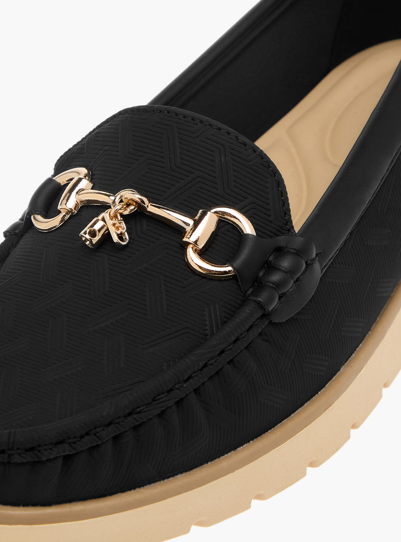 حذاء سهل الارتداء مريح بارز الملمس بزينة معدن من فلورا بيلا-women-shoes-flats-loafers-image-4