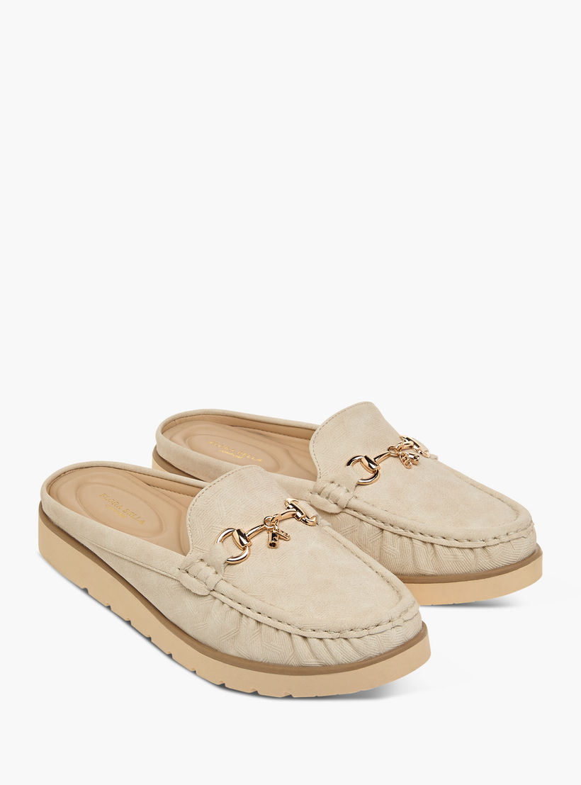 حذاء ميول مريح سهل الارتداء بزينة معدنية من فلورا بيلا-women-shoes-flats-mules-image-1