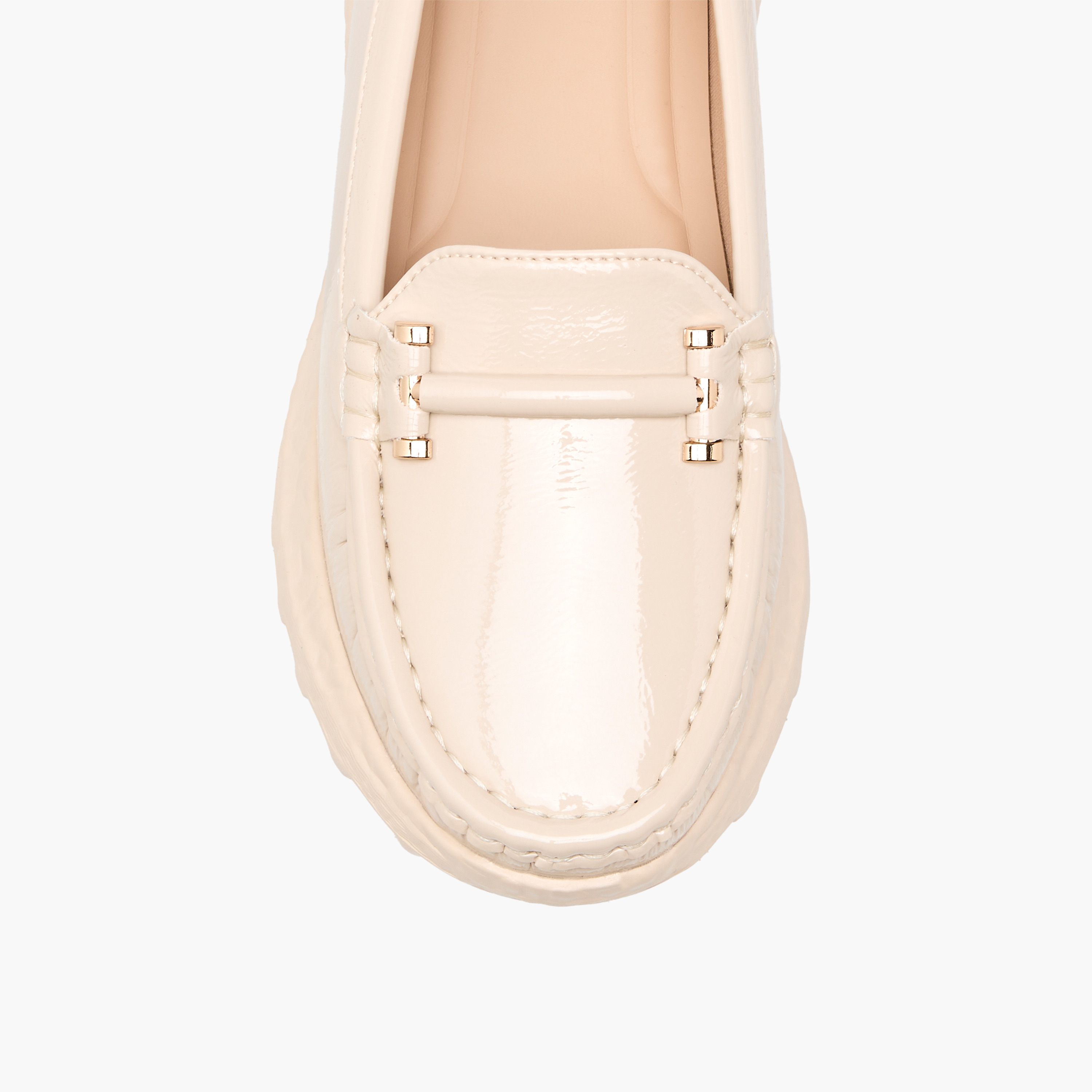 حذاء لوفر بزينة معدن للنساء من لو كونفورت-women-shoes-loafersandmoccasins-image-4