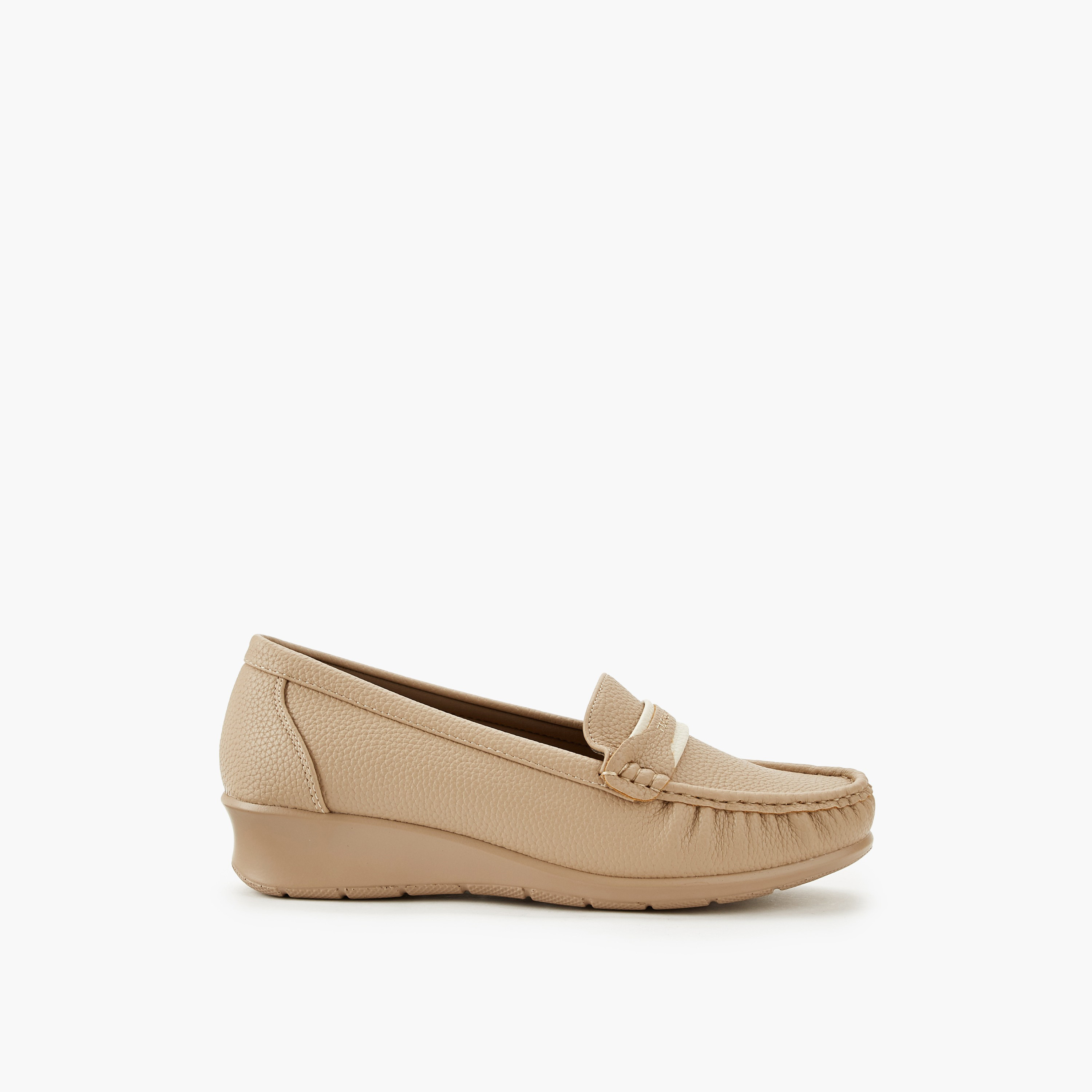 حذاء لوفر بكعب ويدج للنساء من فلورا بيلا-women-shoes-heels-image-3
