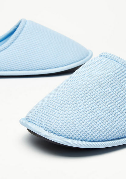 Cozy Textured Slip-On Bedroom Slippers-Men%27s Bedrooms Slippers-image-5