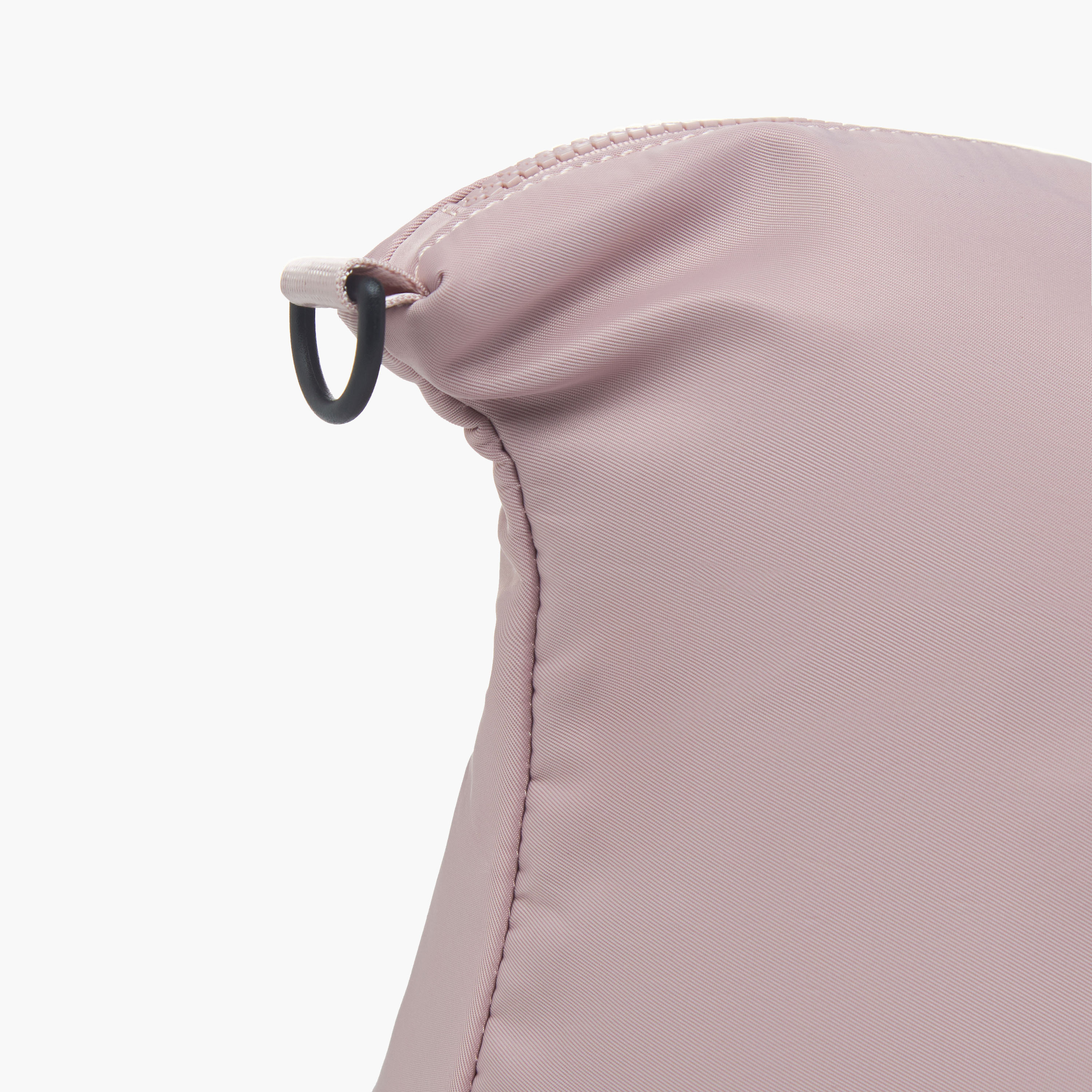 شنطة دافل بمقابض مزدوجة وسحاب إغلاق وطبعات شعار من أوكلان من شو إكسبريس-women-bagsandwallets-handbags-image-6