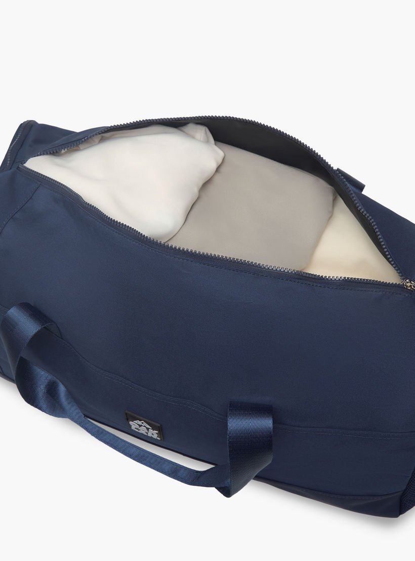 شنطة دافل سادة بمقابض مزدوجة وسحاب إغلاق من أوكلان من شو إكسبريس-women-bagsandwallets-handbags-image-10