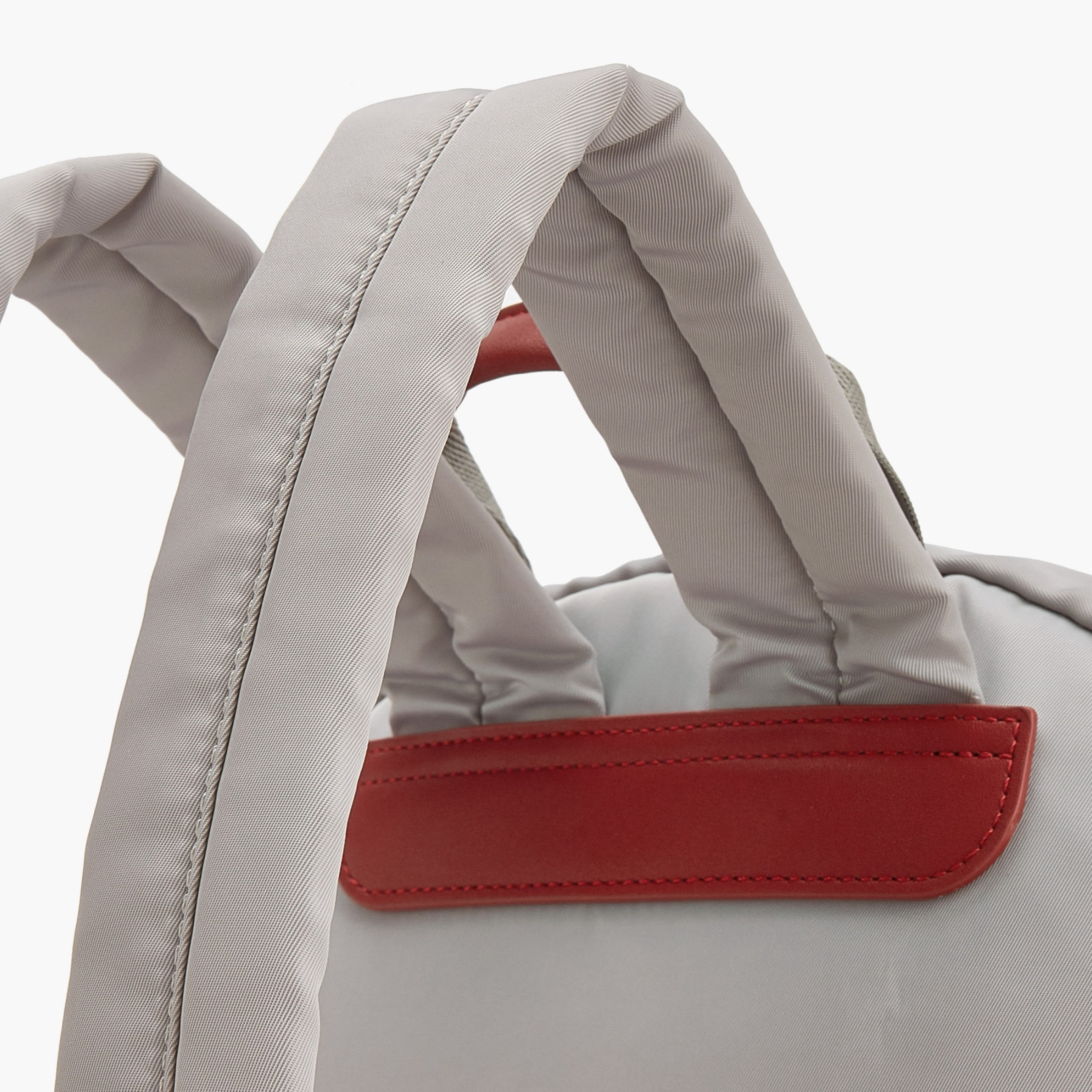 شنطة ظهر بطبعات شعار وجيب أمامي من لي كوبر-women-bagsandwallets-backpacks-image-4
