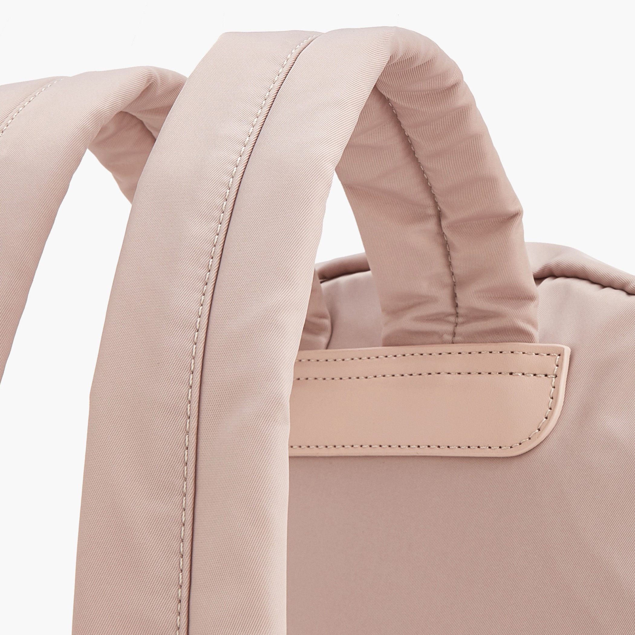 شنطة ظهر بأحزمة كتف مبطنة وزخرفة الشعار من لي كوبر-women-bagsandwallets-backpacks-image-3