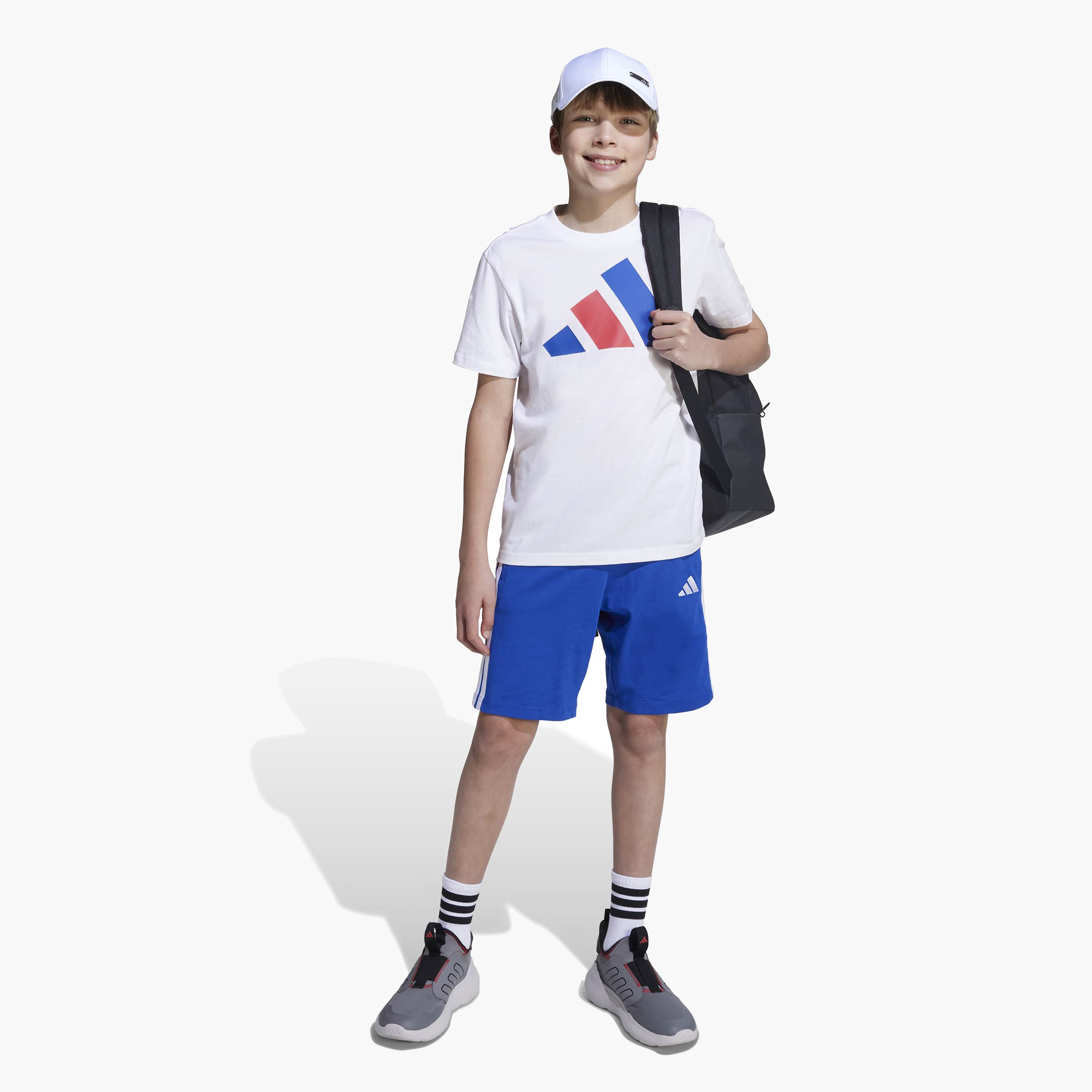 تيشيرت بياقة ضيقة وطبعات الشعار من أديداس-boys-clothing-sportswear-tops-image-6