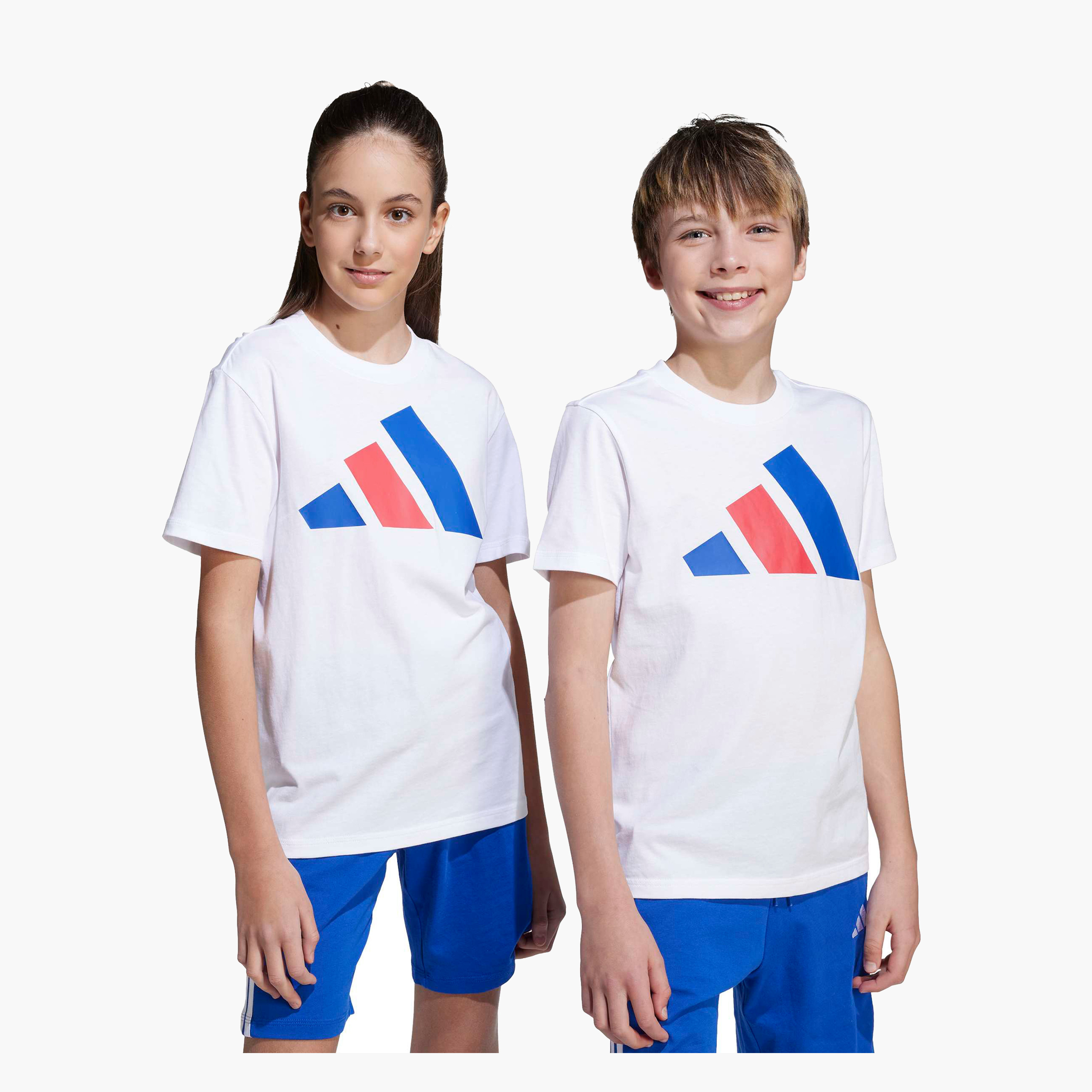 تيشيرت بياقة ضيقة وطبعات الشعار من أديداس-boys-clothing-sportswear-tops-image-2