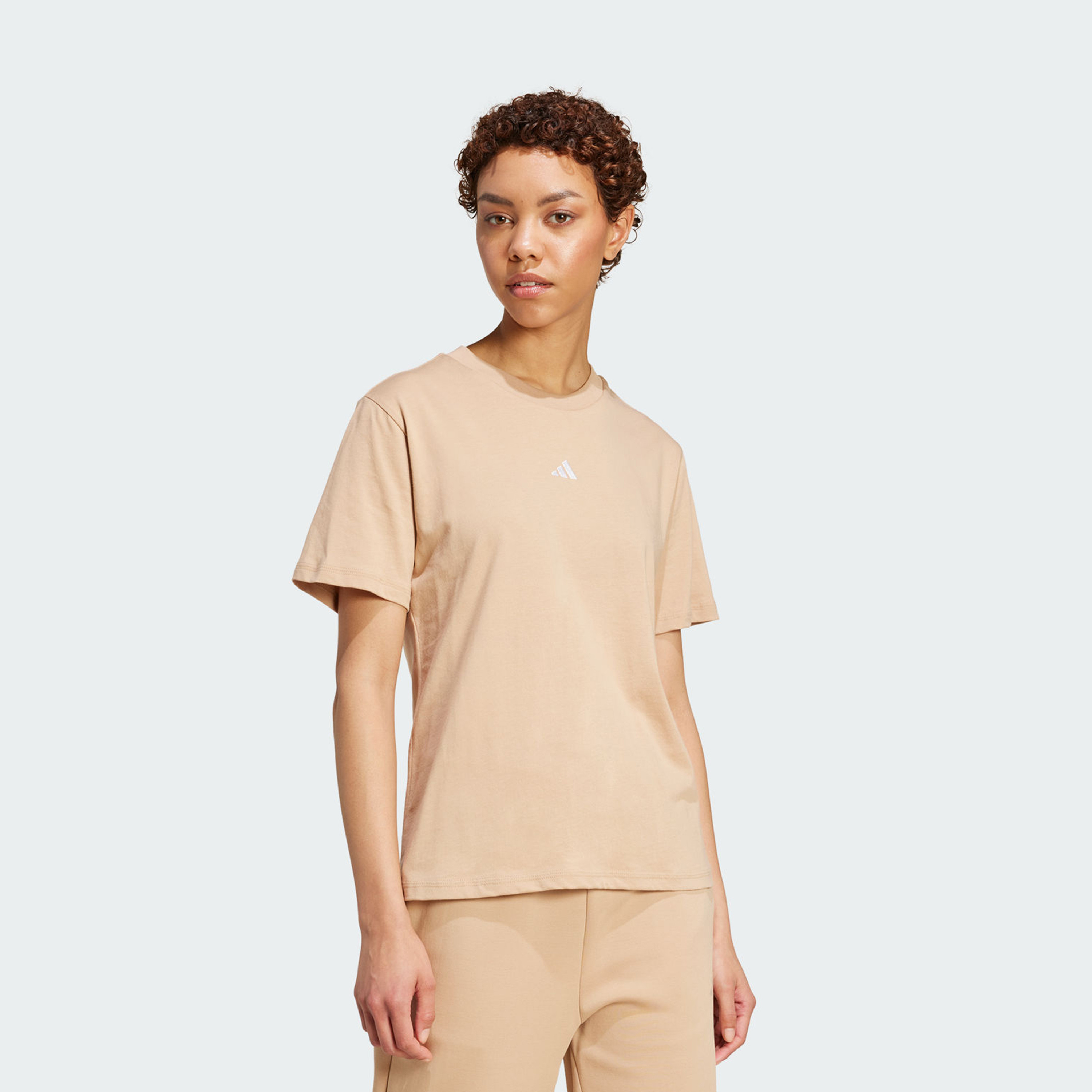 أديداس - تيشيرت إسينشالز نسائي قطني بشعار صغير | OE-women-clothing-tshirts-image-8