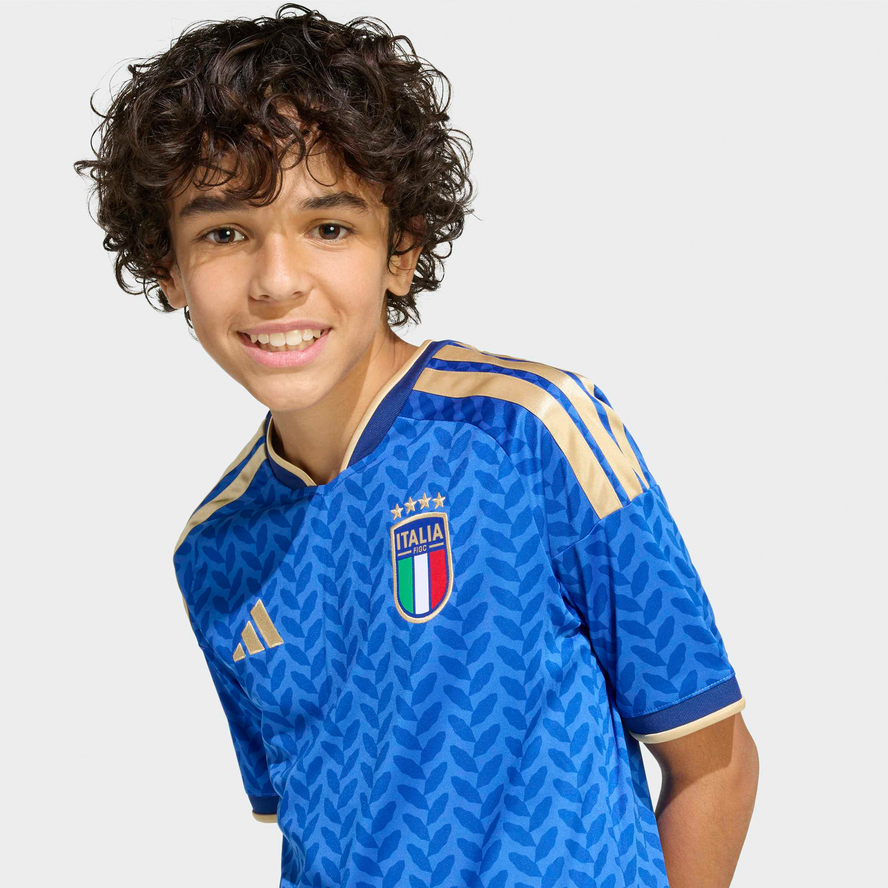اديداس - قميص منتخب إيطاليا الأساسي للأولاد لكأس العالم FIFA 2026-boys-clothing-sportswear-tops-image-3