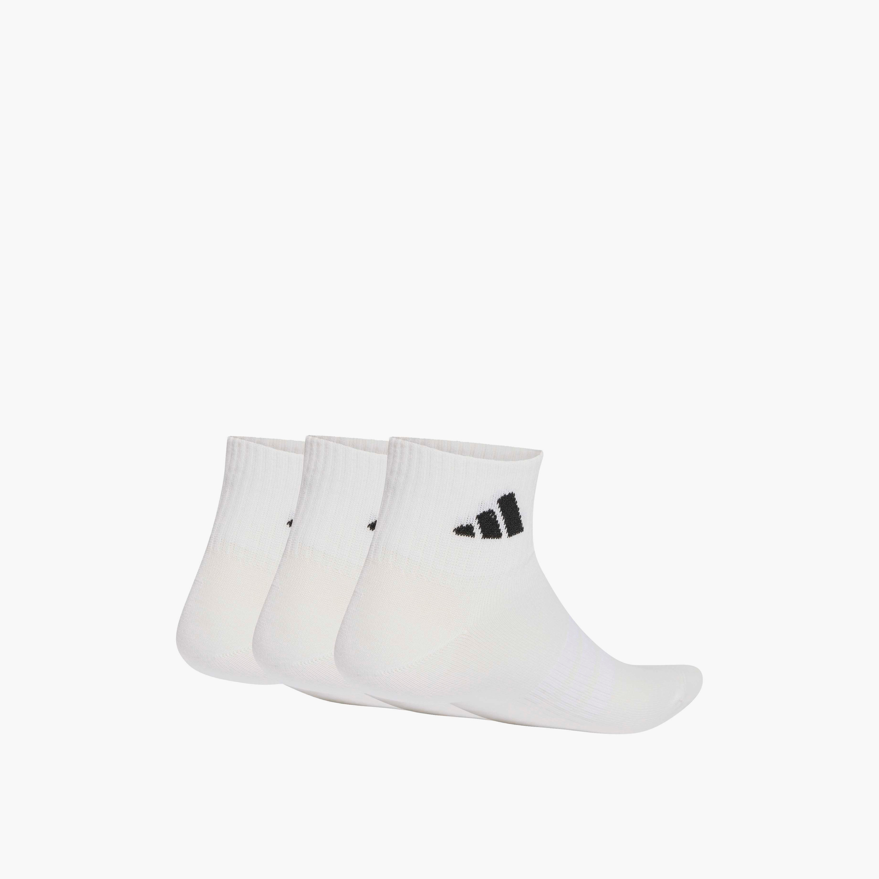 طقم جوارب رياضية 3 أزواج طول الكاحل للرجال من أديداس-men-socks-image-2